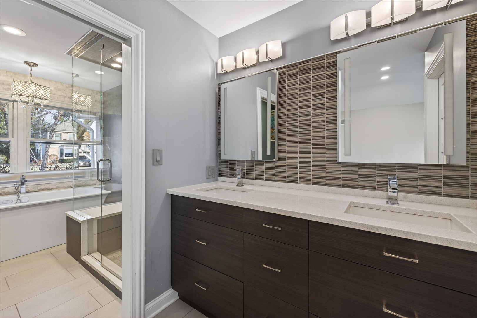 2010 N Oak Wood Drive