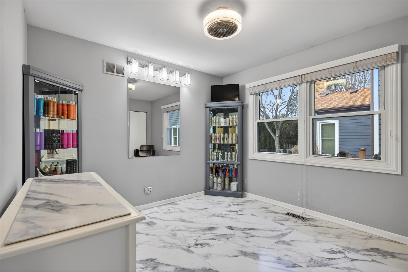 2010 N Oak Wood Drive