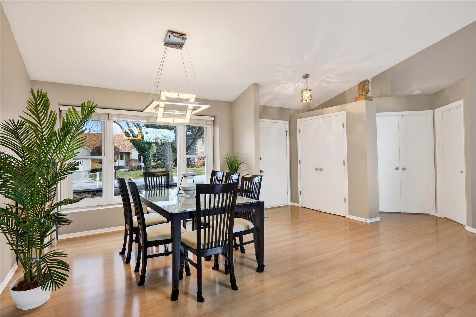 2010 N Oak Wood Drive