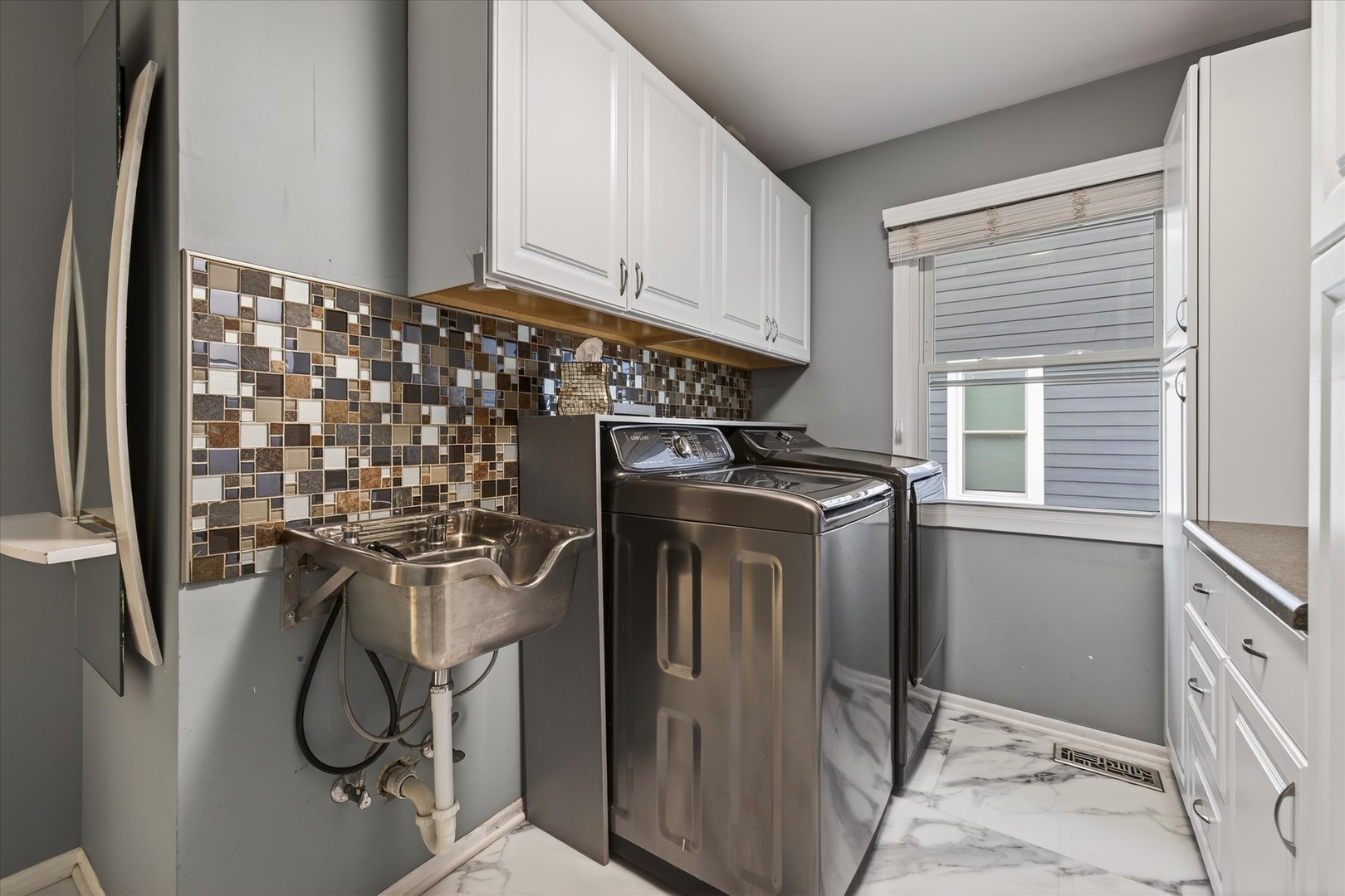 2010 N Oak Wood Drive