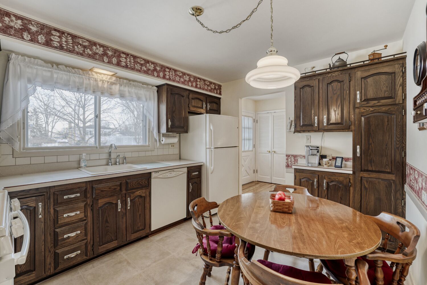 2406 N Lafayette Street