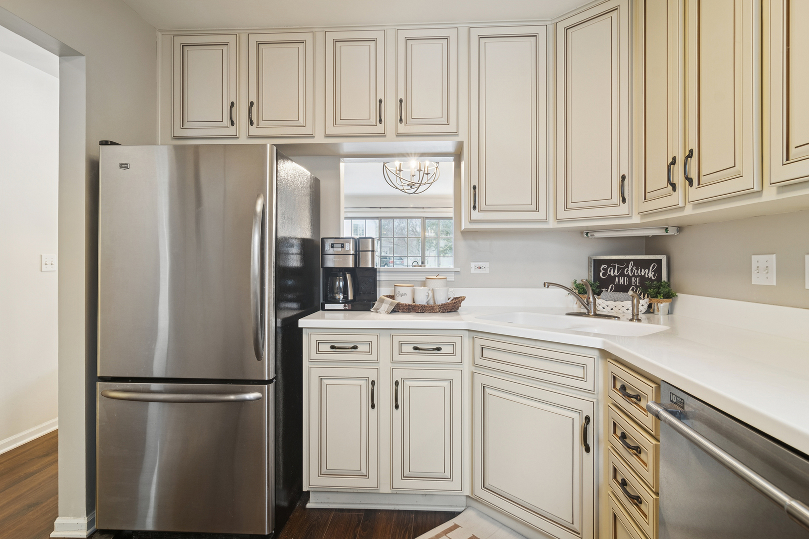 1506 N Saint Marks Place