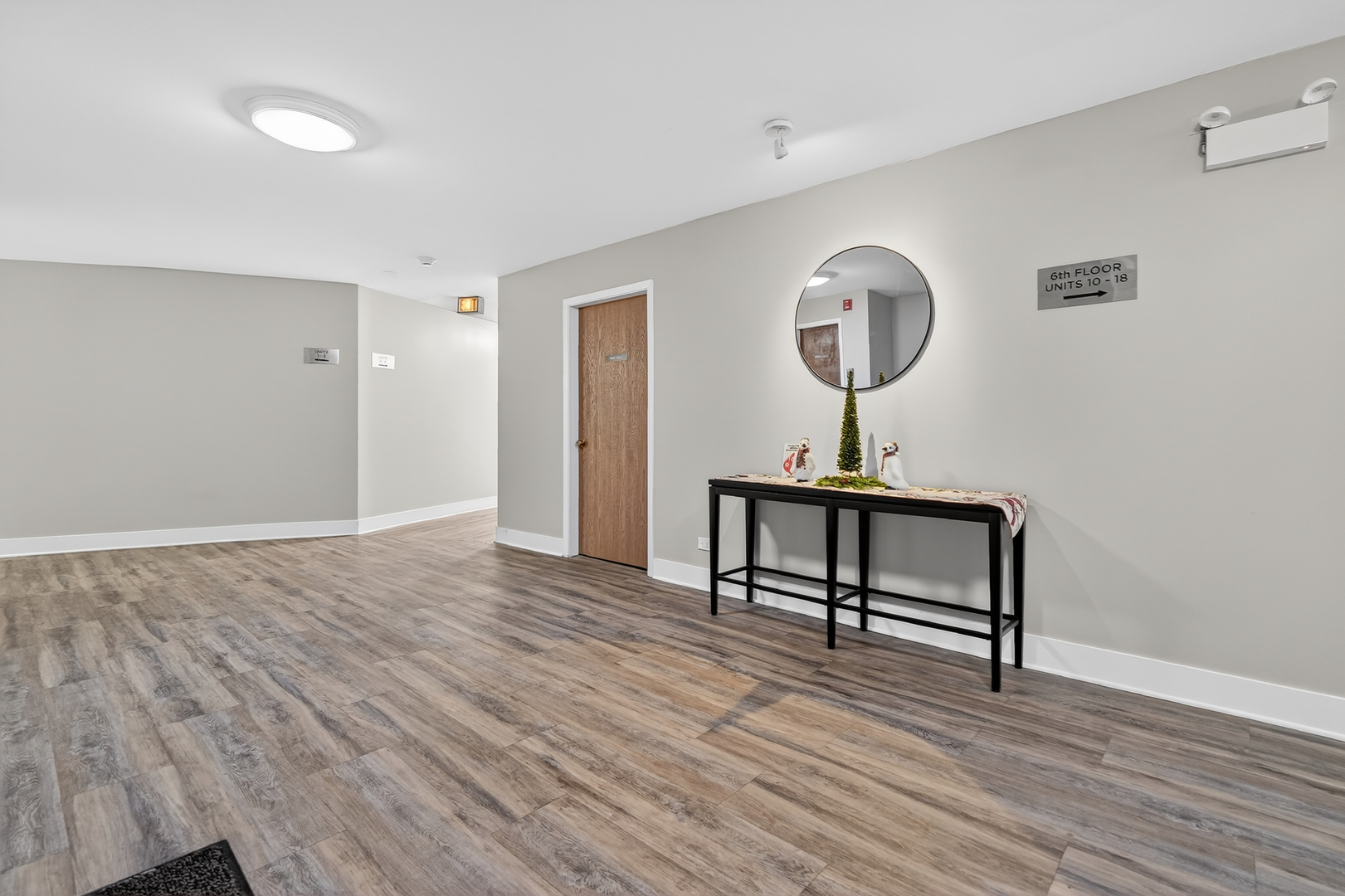 711 S River Road Unit: 617