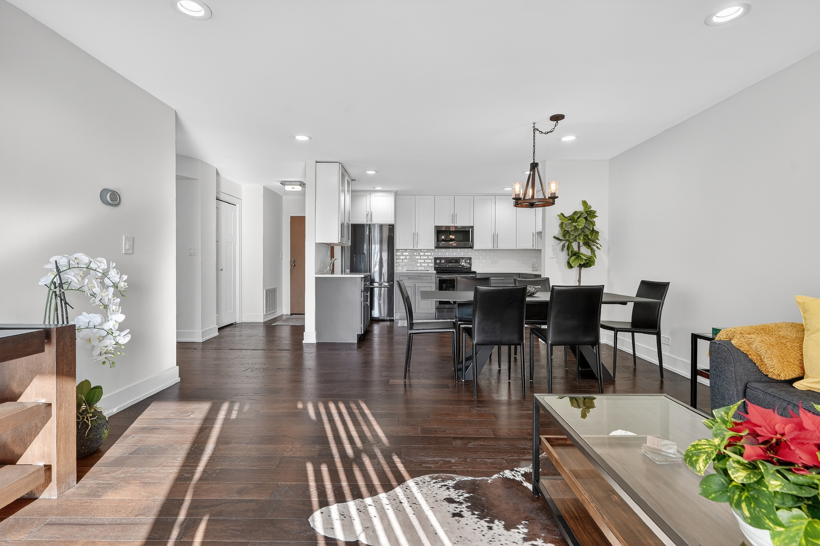 711 S River Road Unit: 617