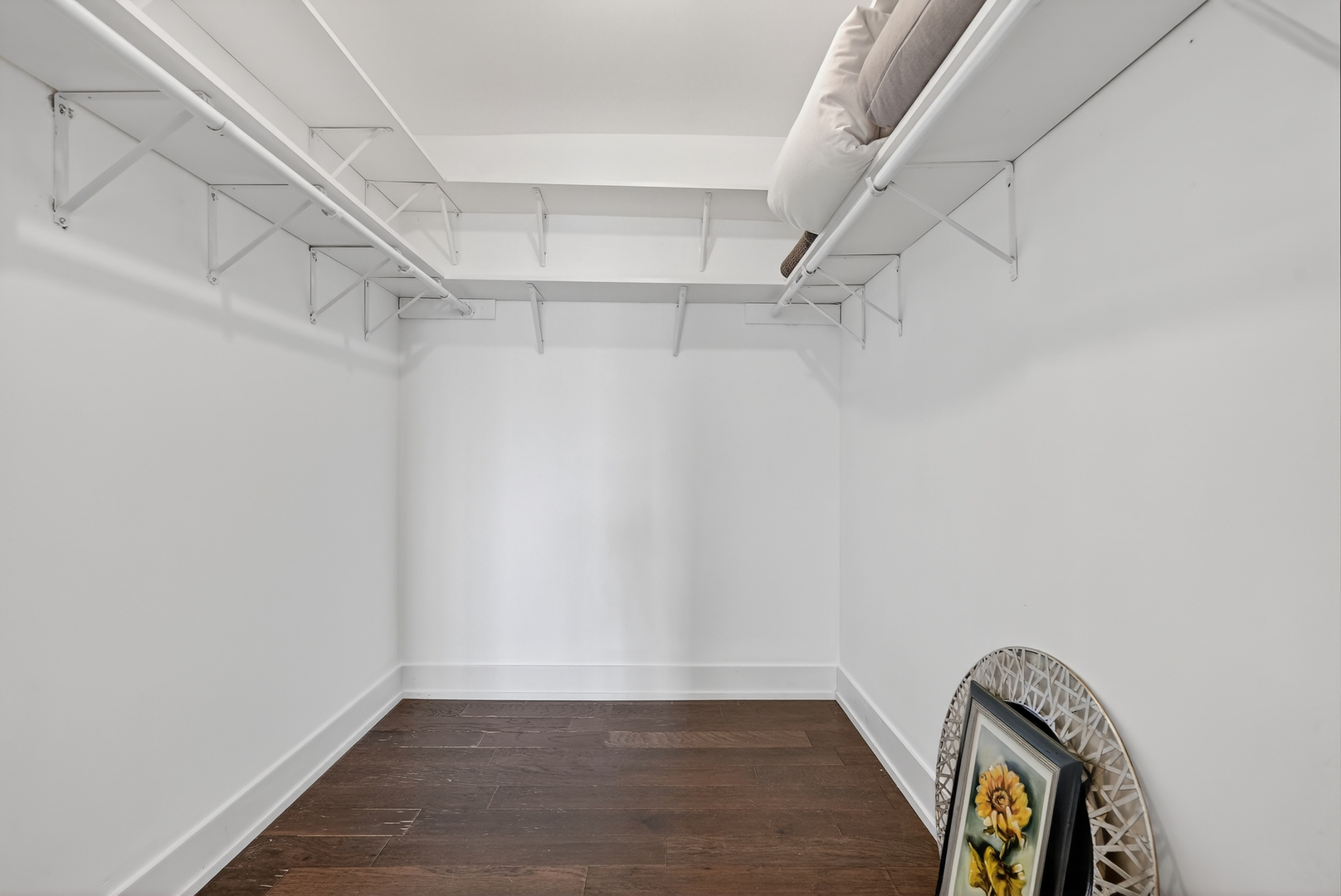 711 S River Road Unit: 617