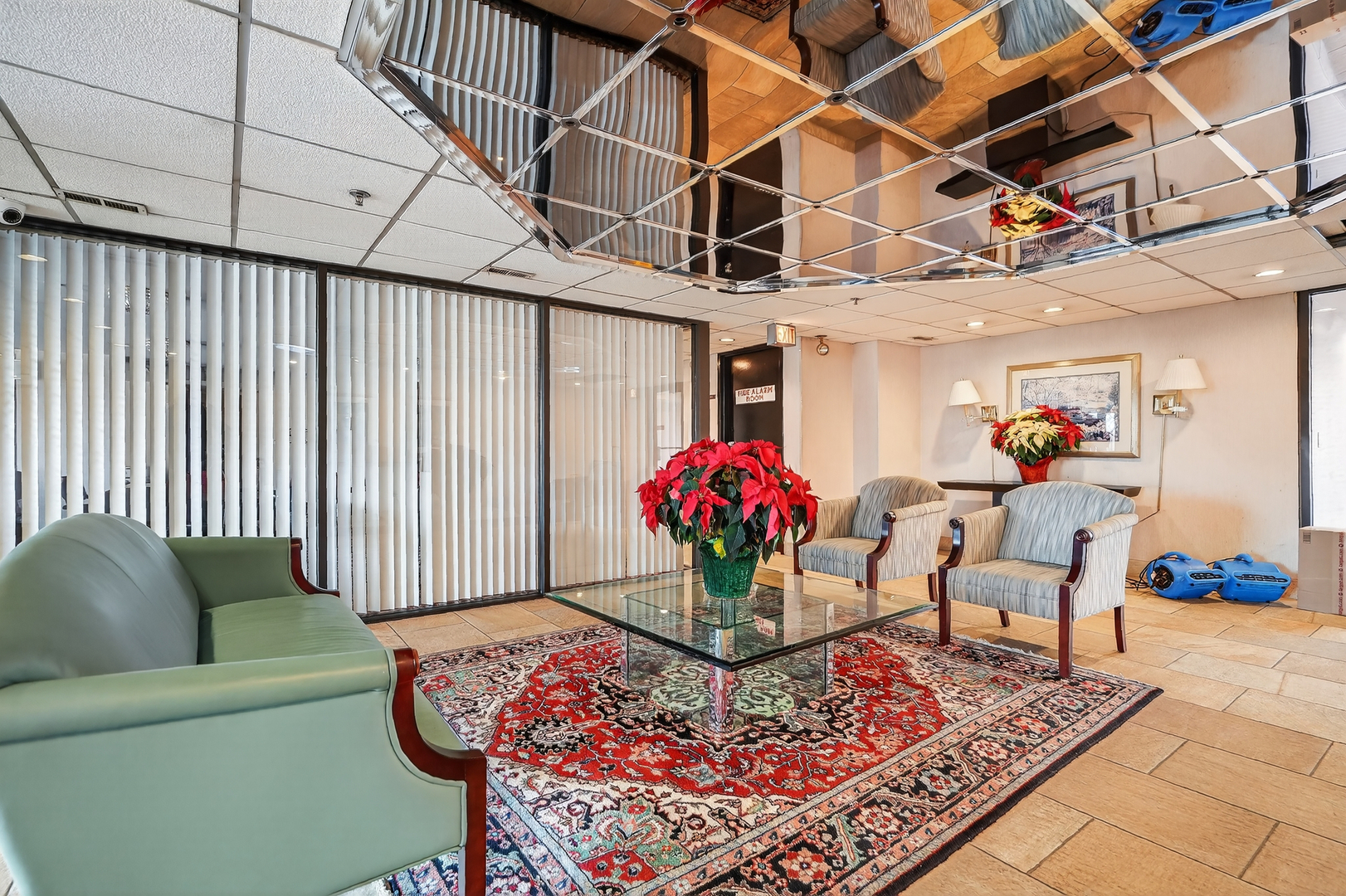 711 S River Road Unit: 617