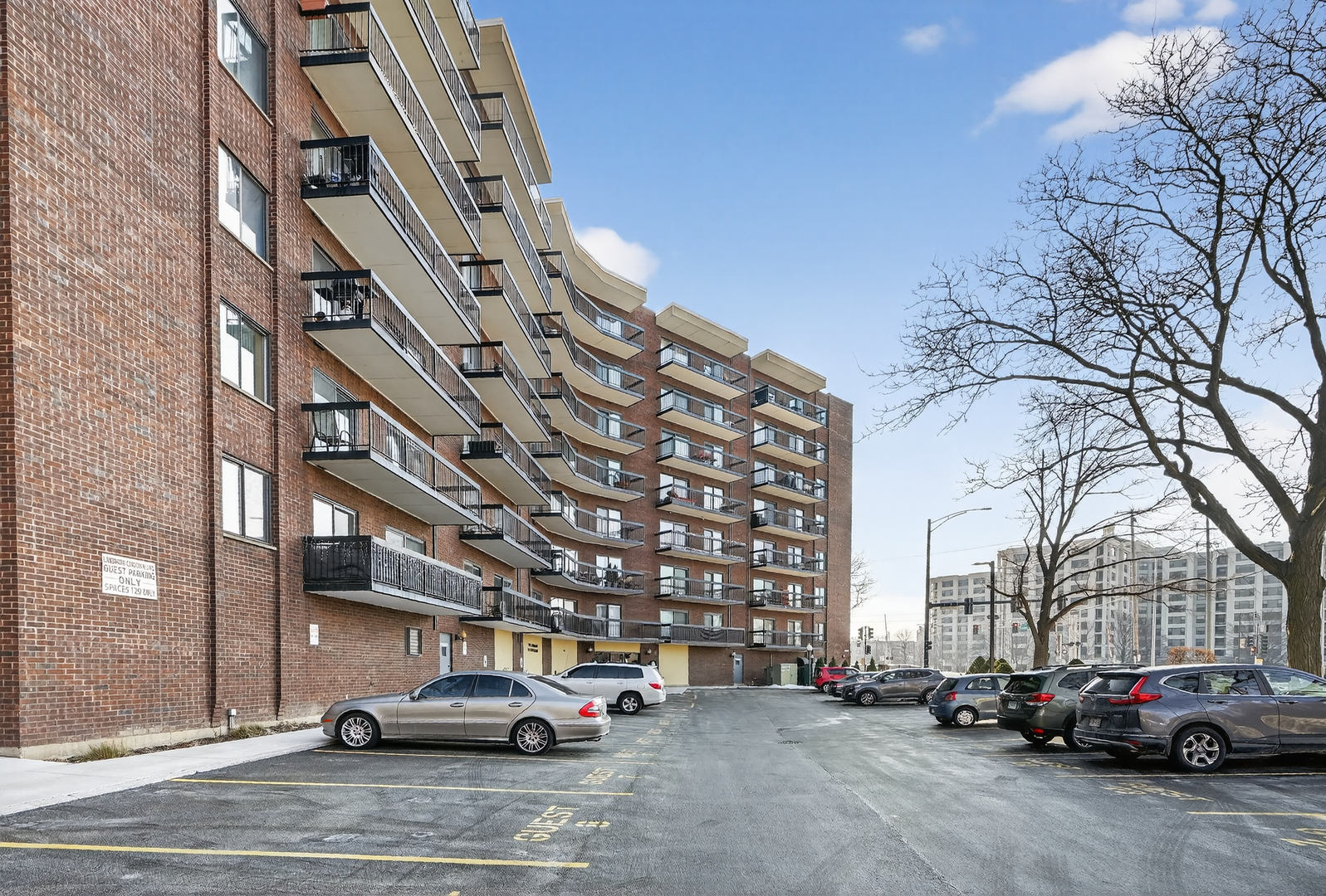 711 S River Road Unit: 617