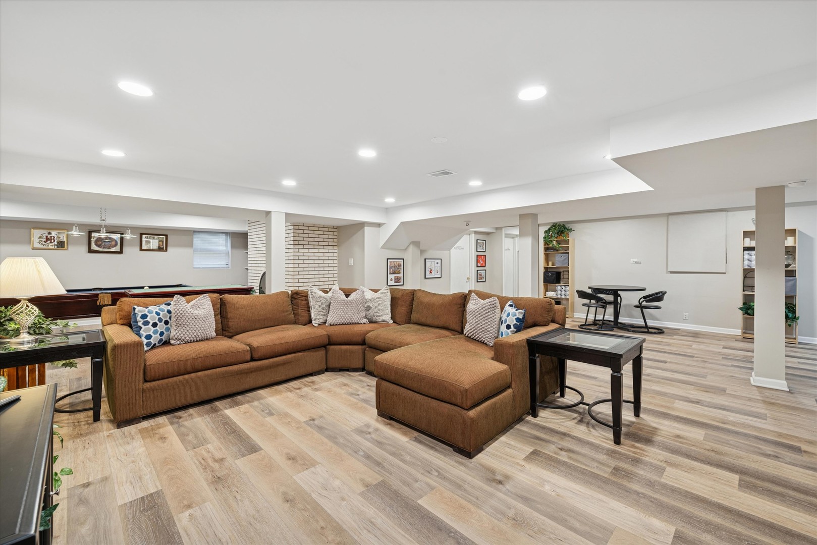 1424 E Jonquil Circle