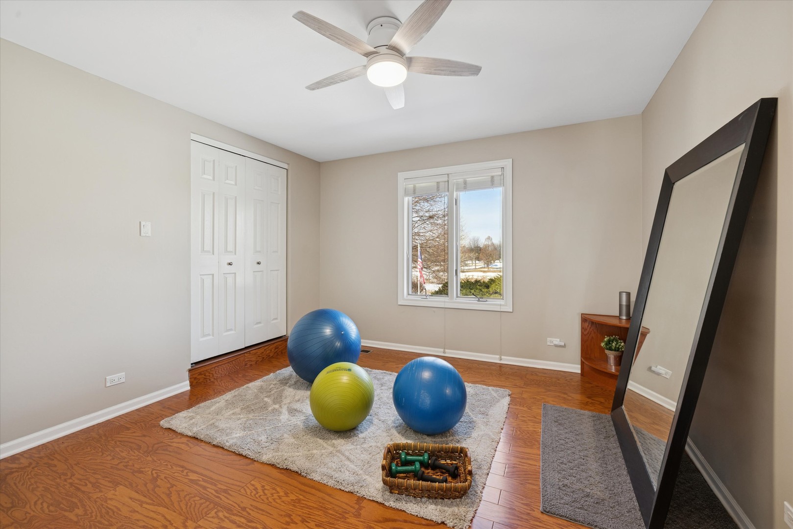 1424 E Jonquil Circle