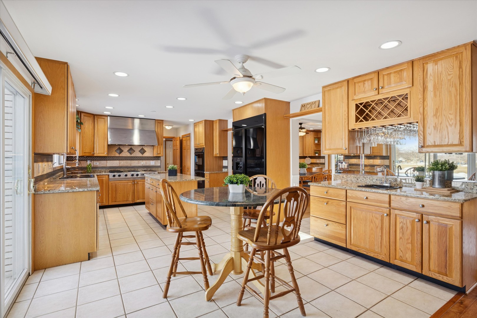 1424 E Jonquil Circle