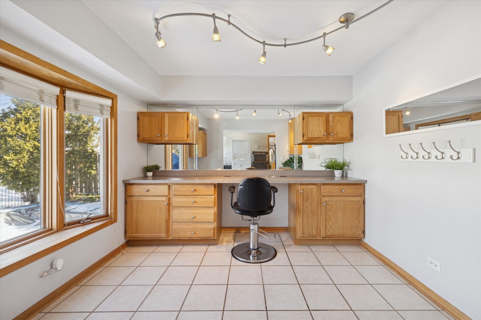 1424 E Jonquil Circle