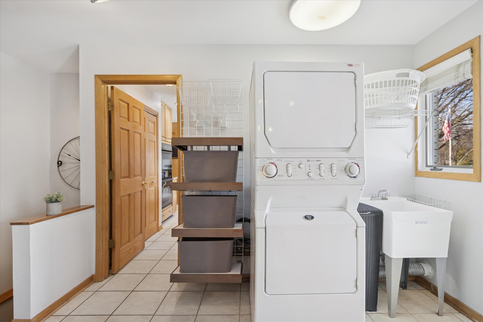 1424 E Jonquil Circle