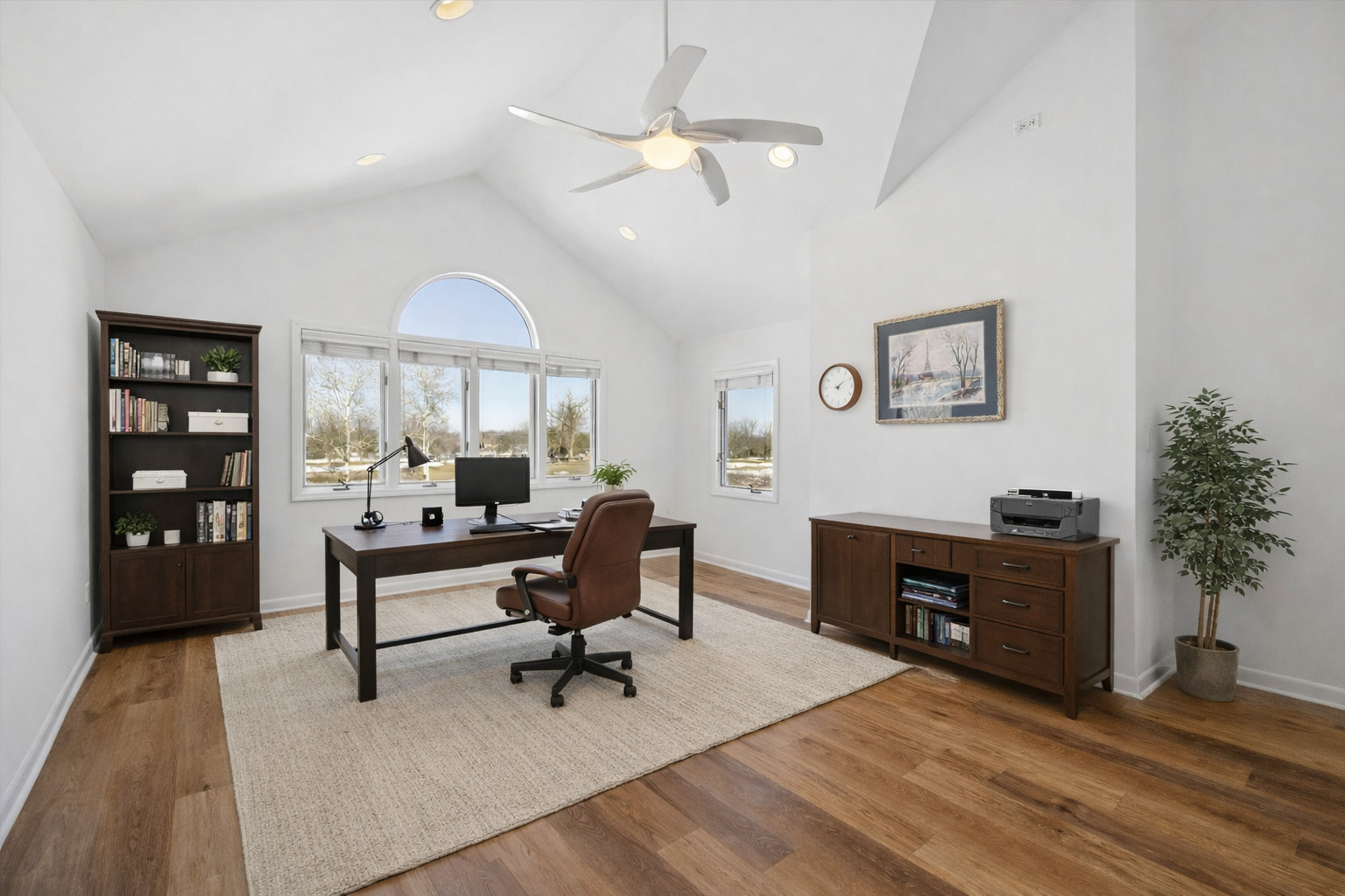 1424 E Jonquil Circle