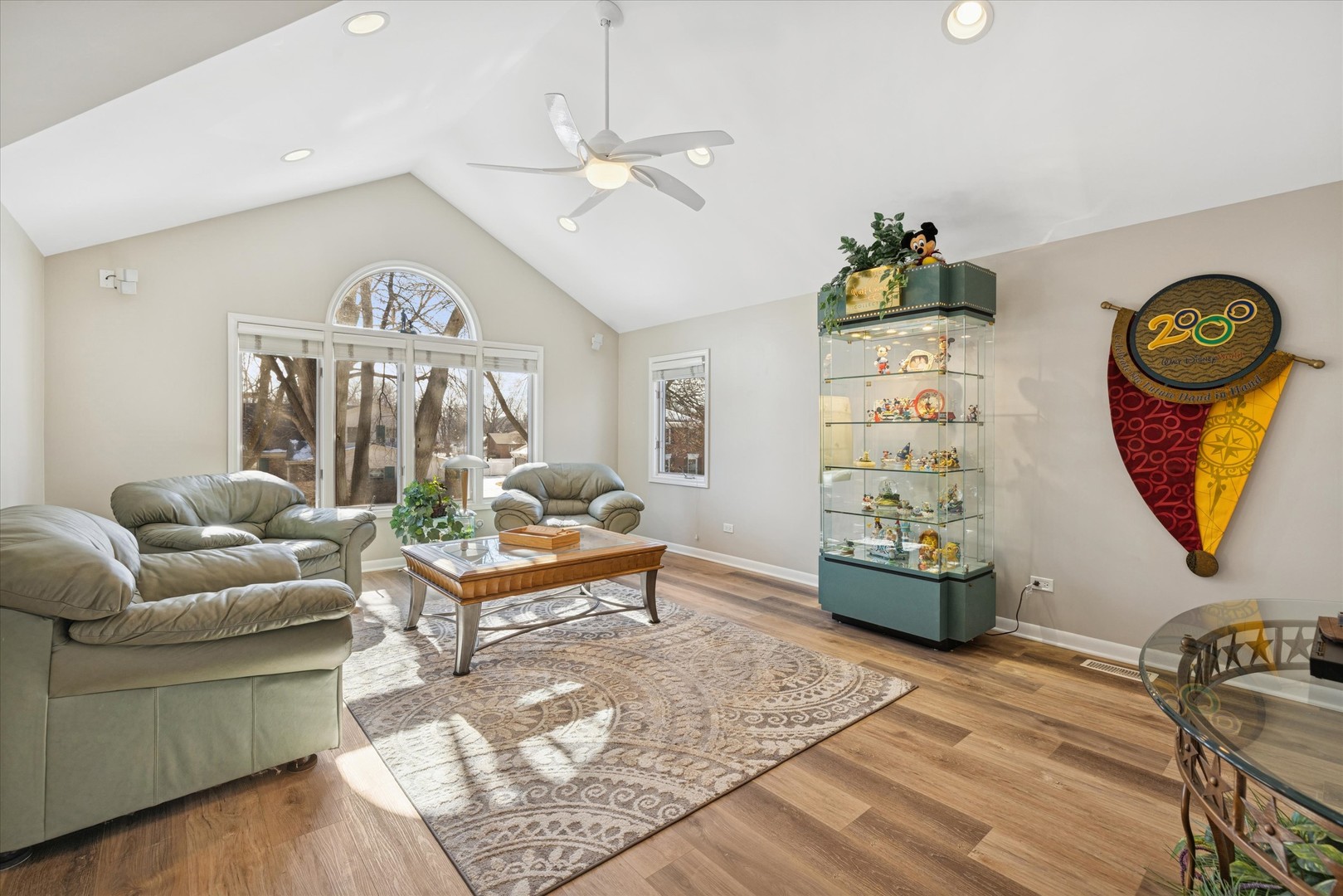 1424 E Jonquil Circle