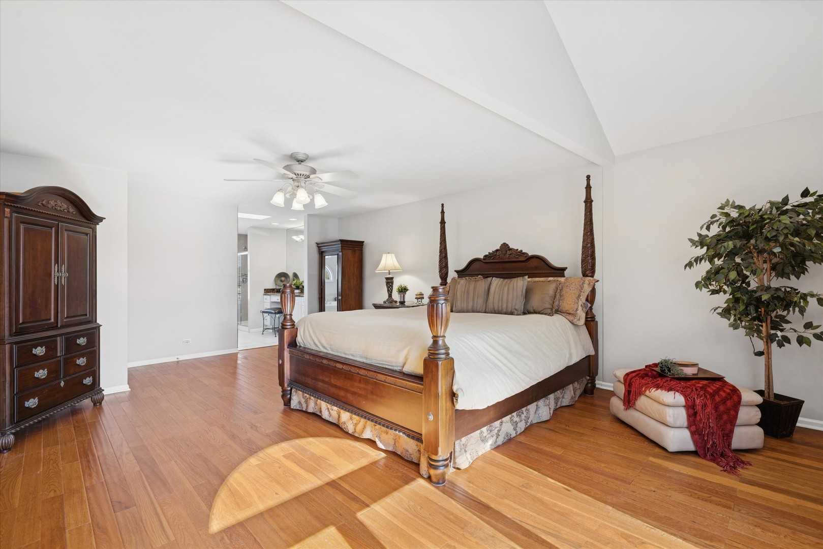 1424 E Jonquil Circle