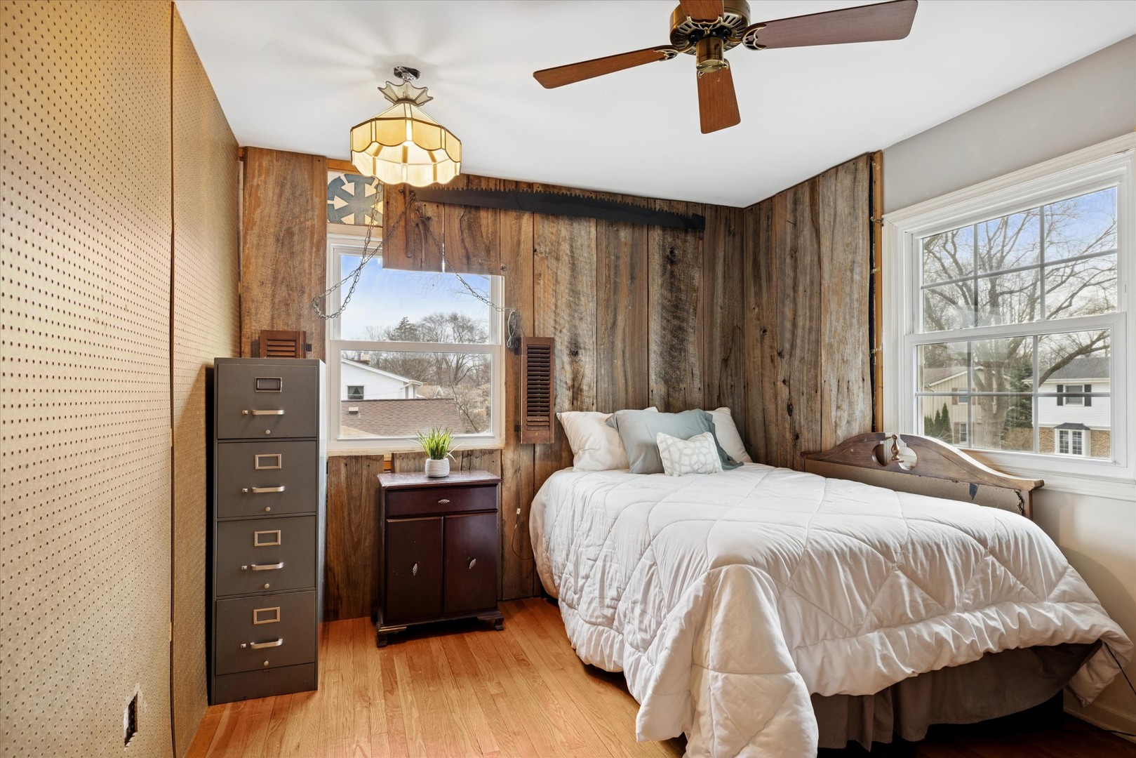 1636 E Jonquil Terrace