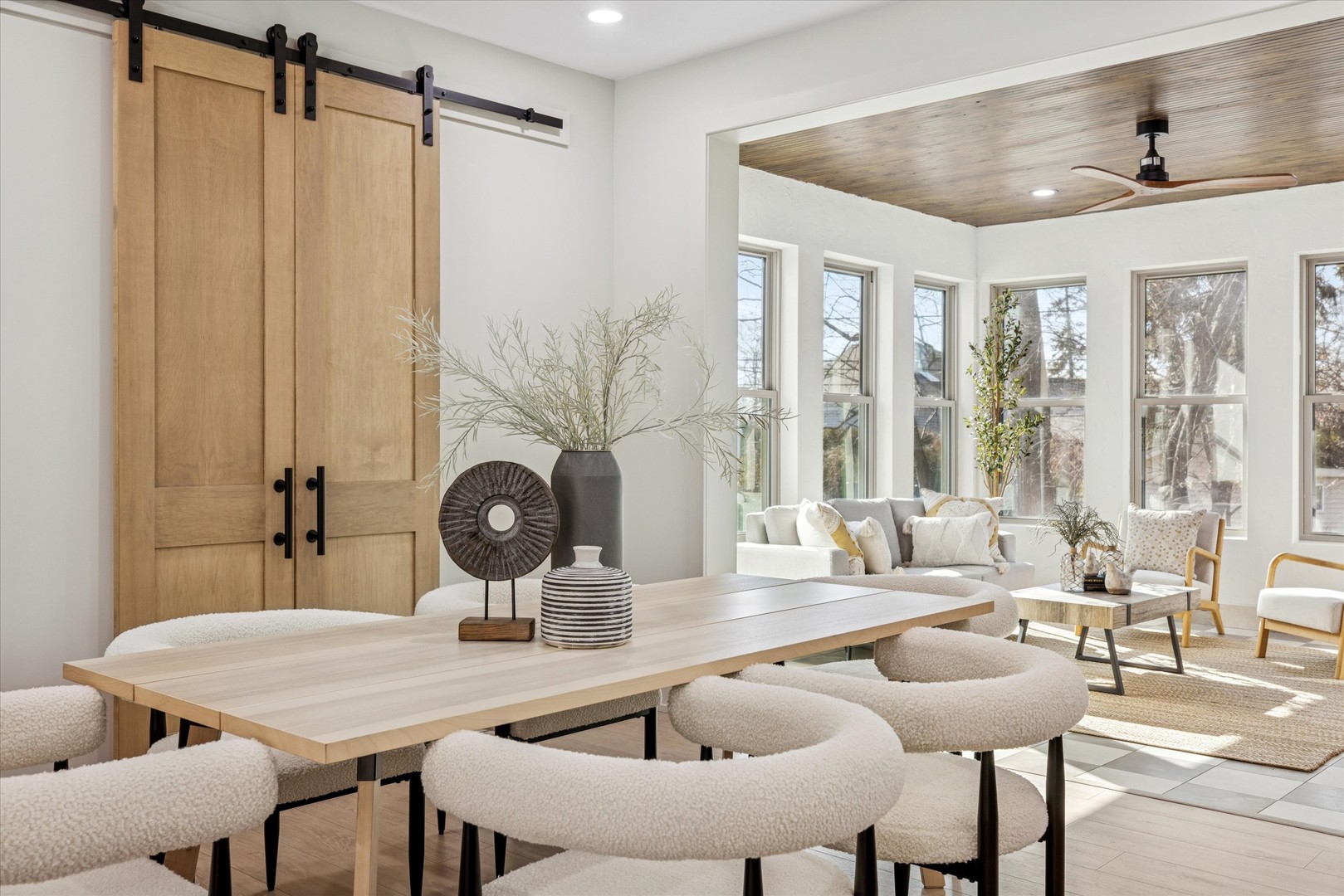 1220 N Harvard Avenue