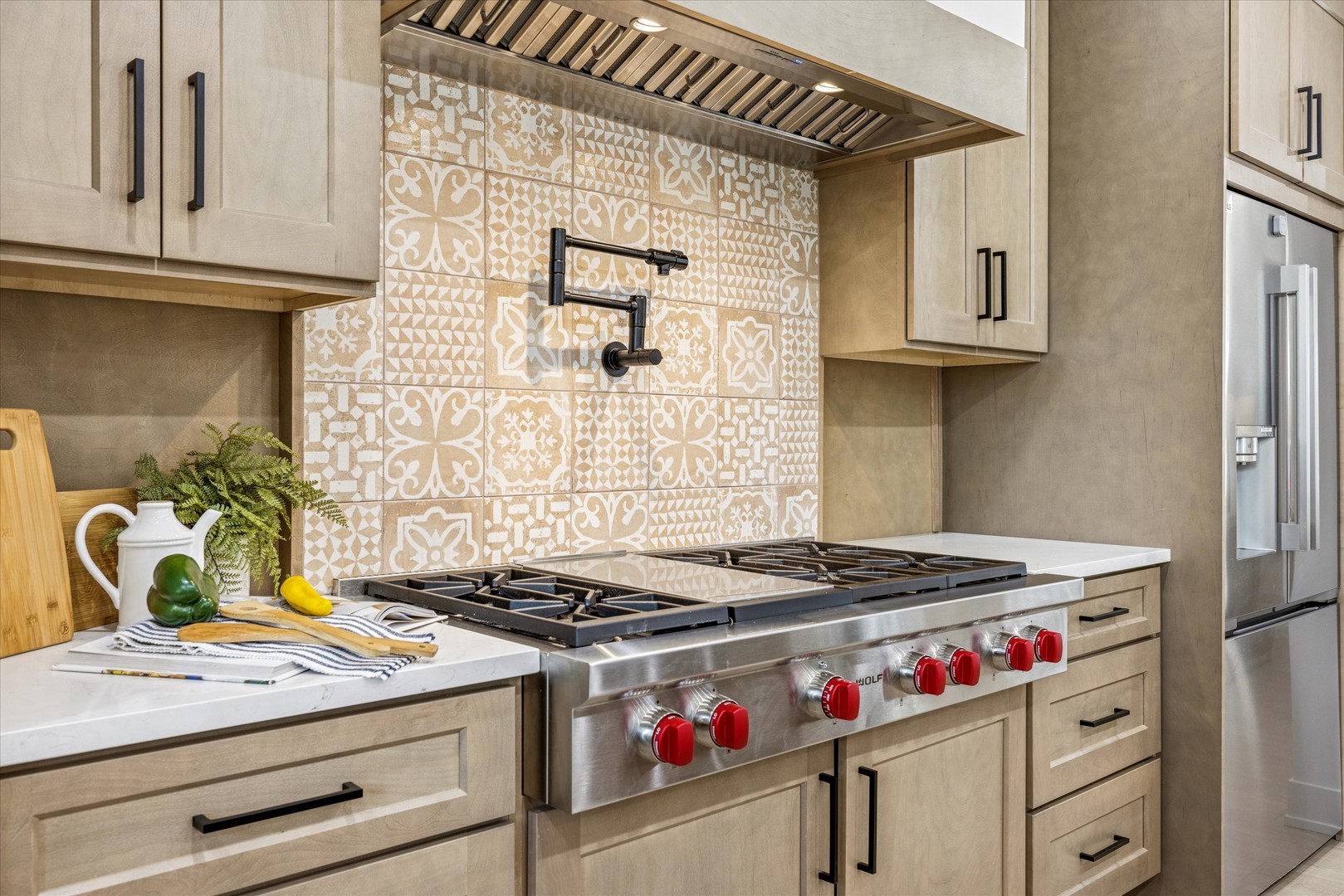 1220 N Harvard Avenue