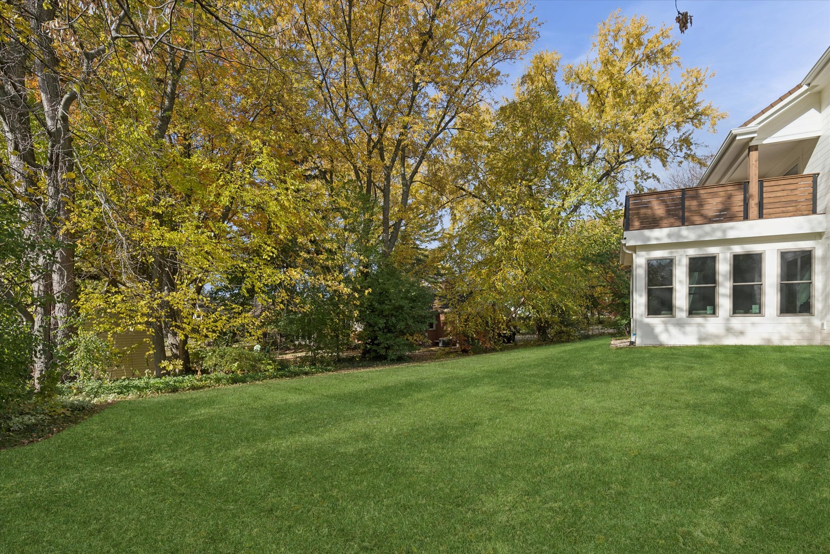 1220 N Harvard Avenue