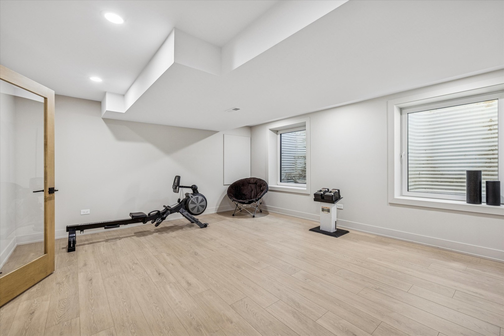 1220 N Harvard Avenue