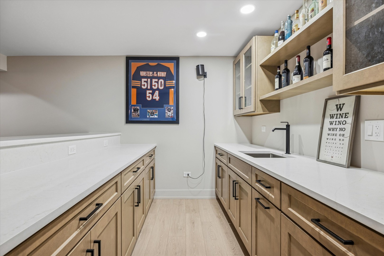 1220 N Harvard Avenue