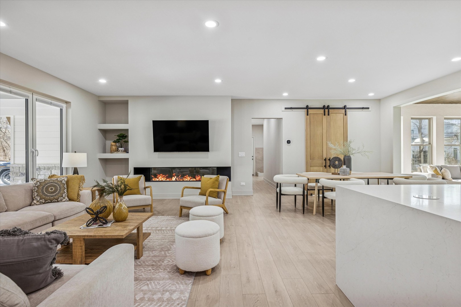 1220 N Harvard Avenue