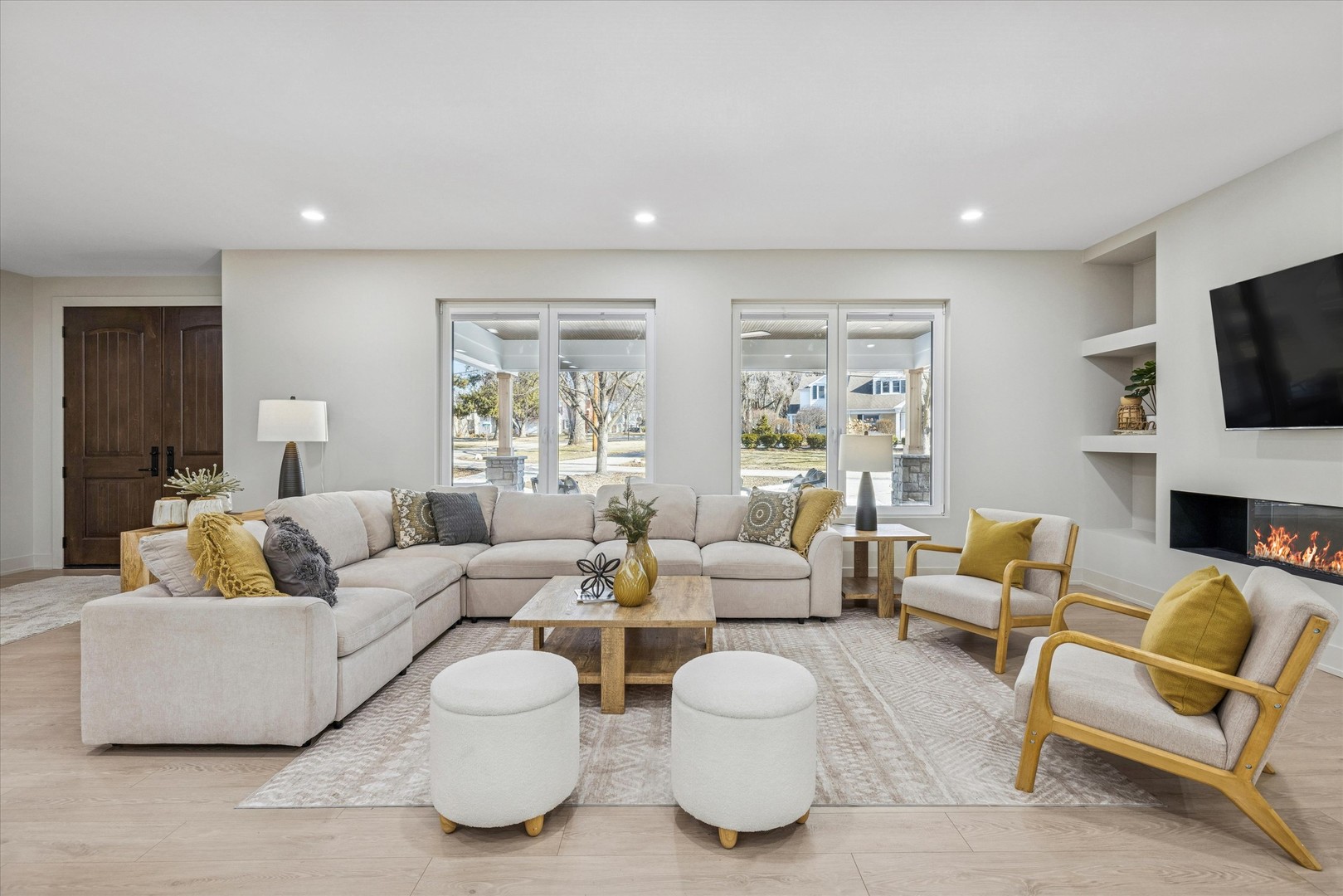 1220 N Harvard Avenue