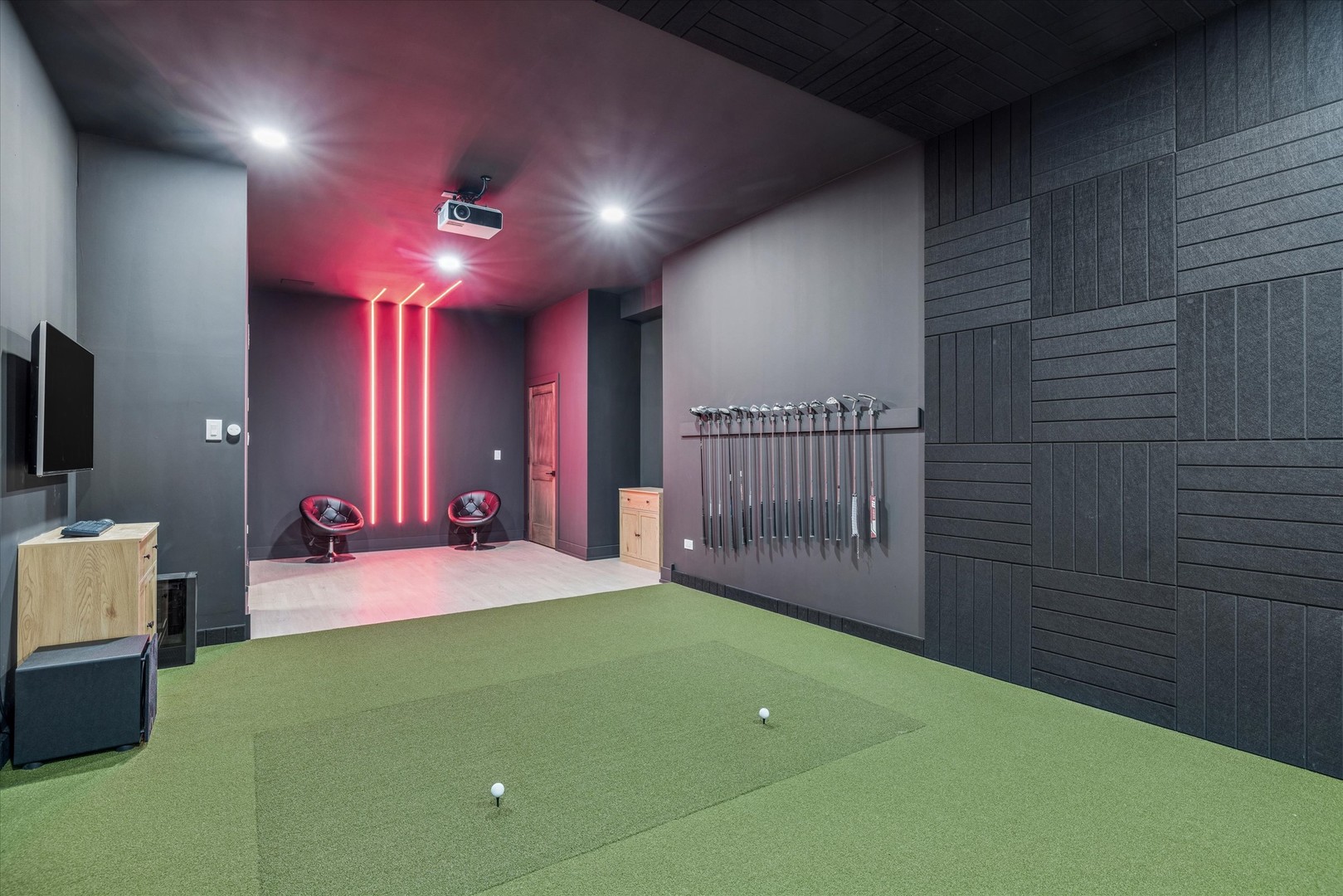 1220 N Harvard Avenue