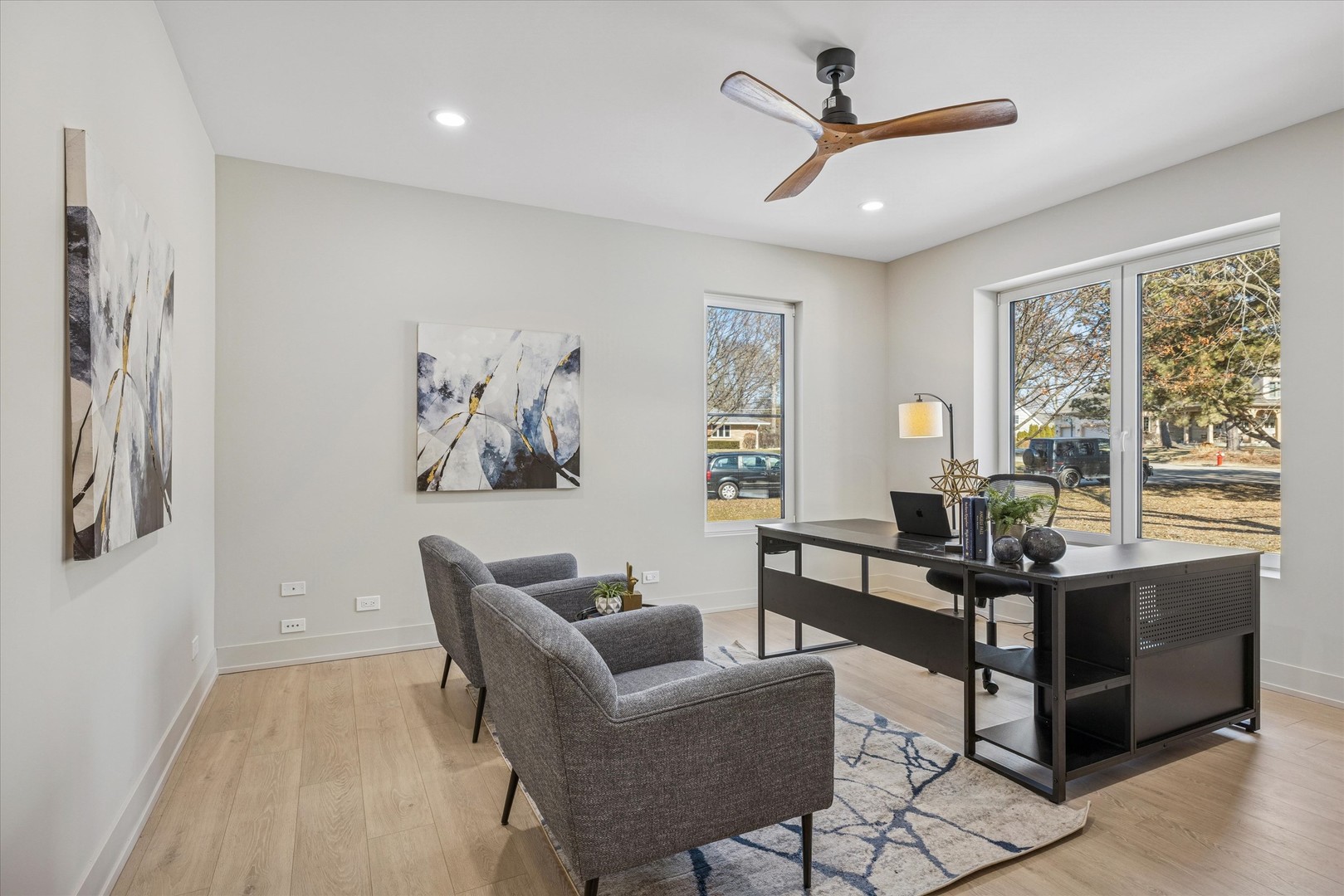 1220 N Harvard Avenue