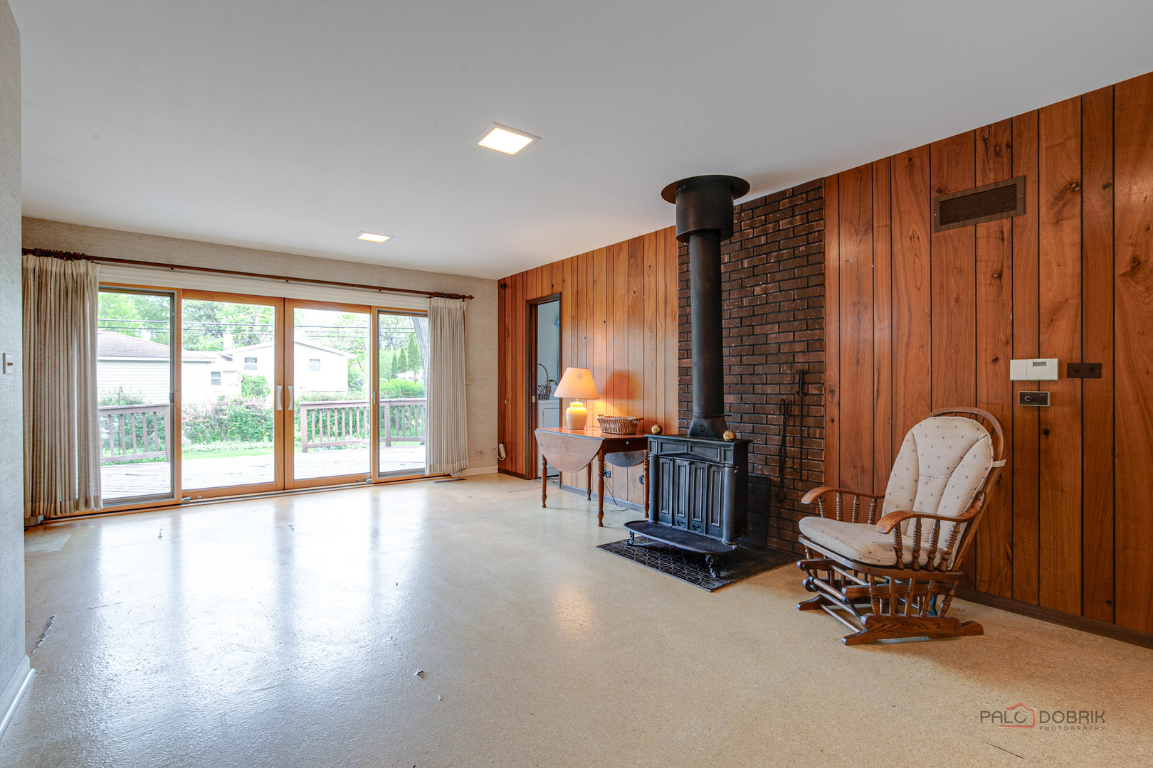 1407 N Douglas Avenue