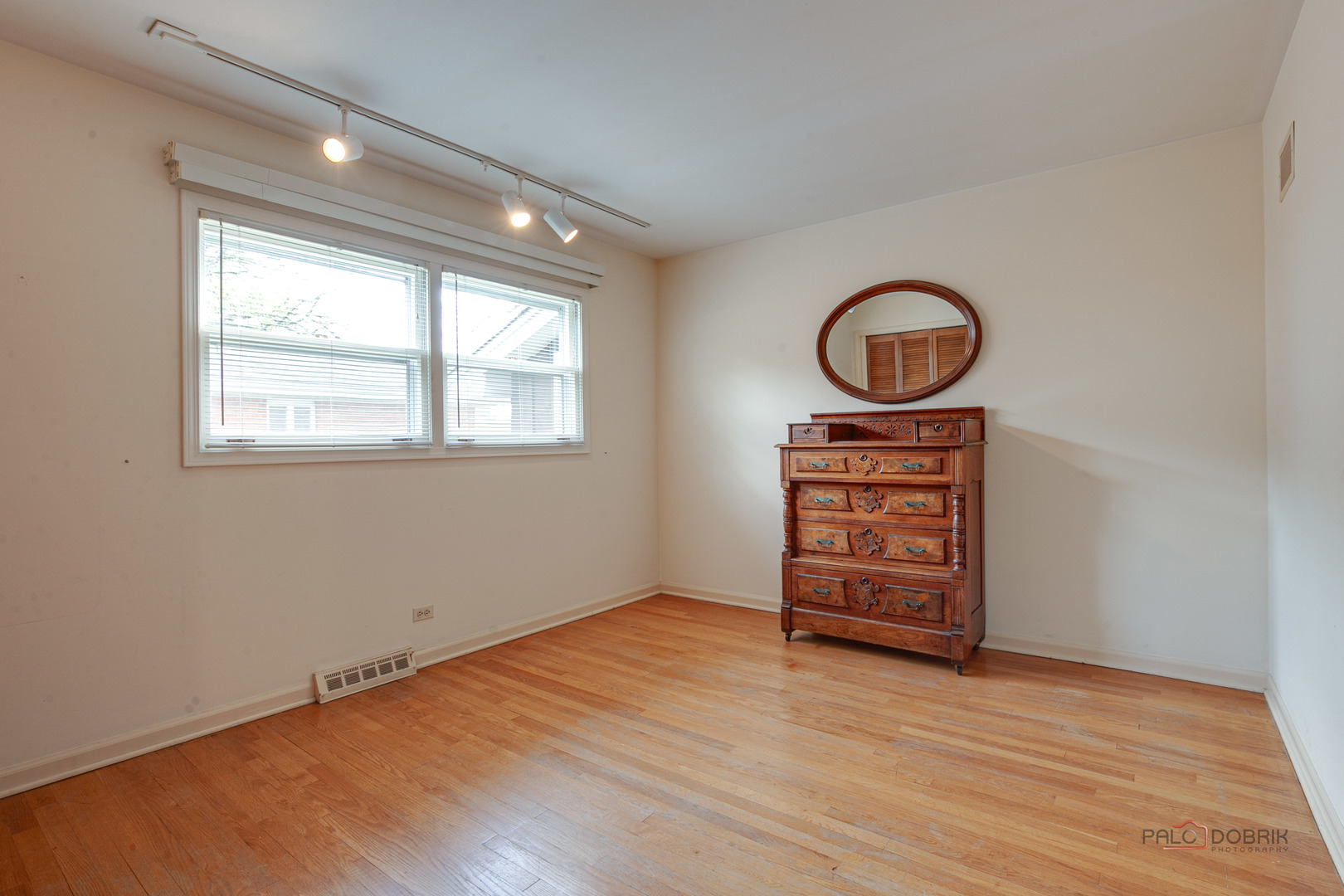 1407 N Douglas Avenue