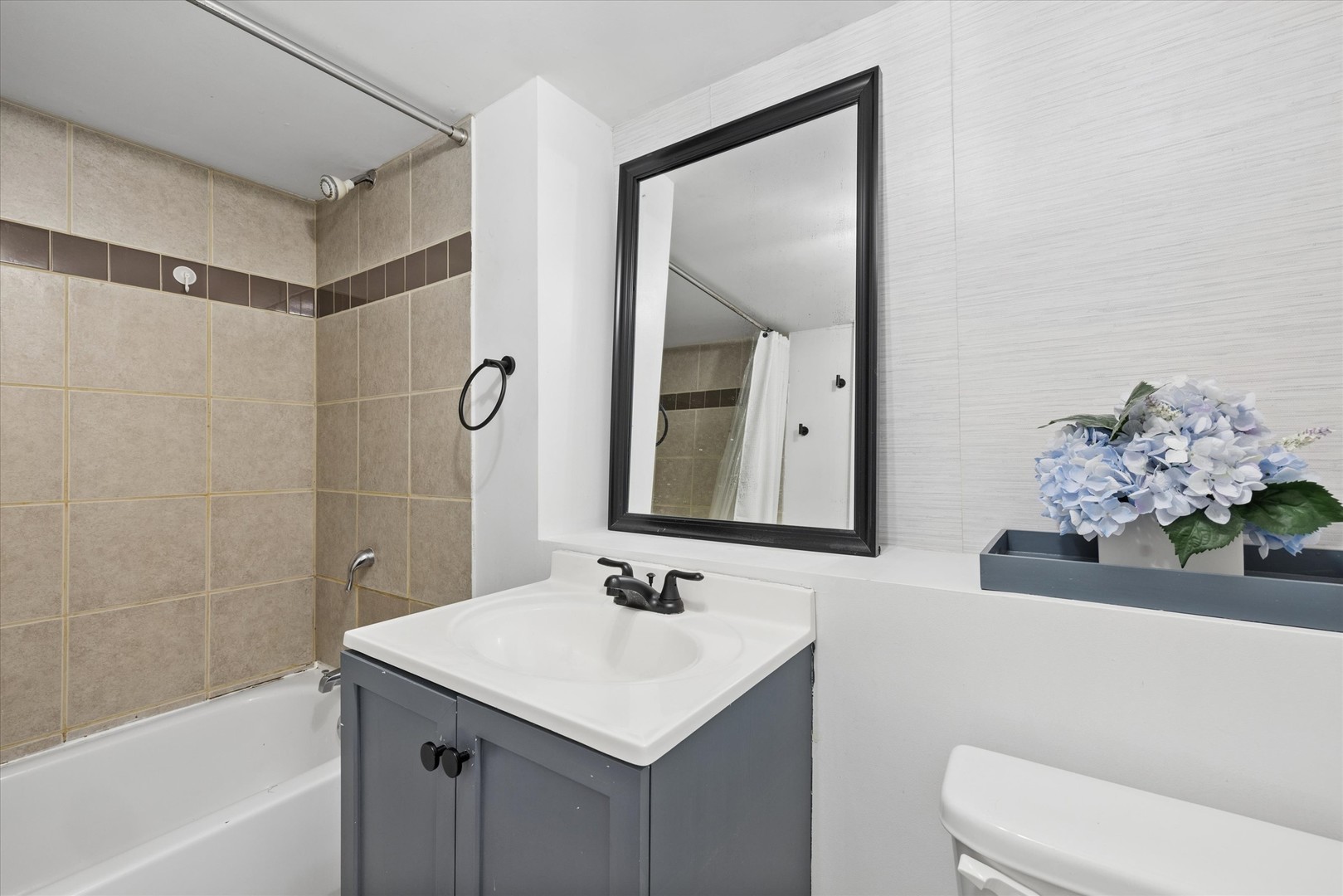 2228 N Central Park Avenue