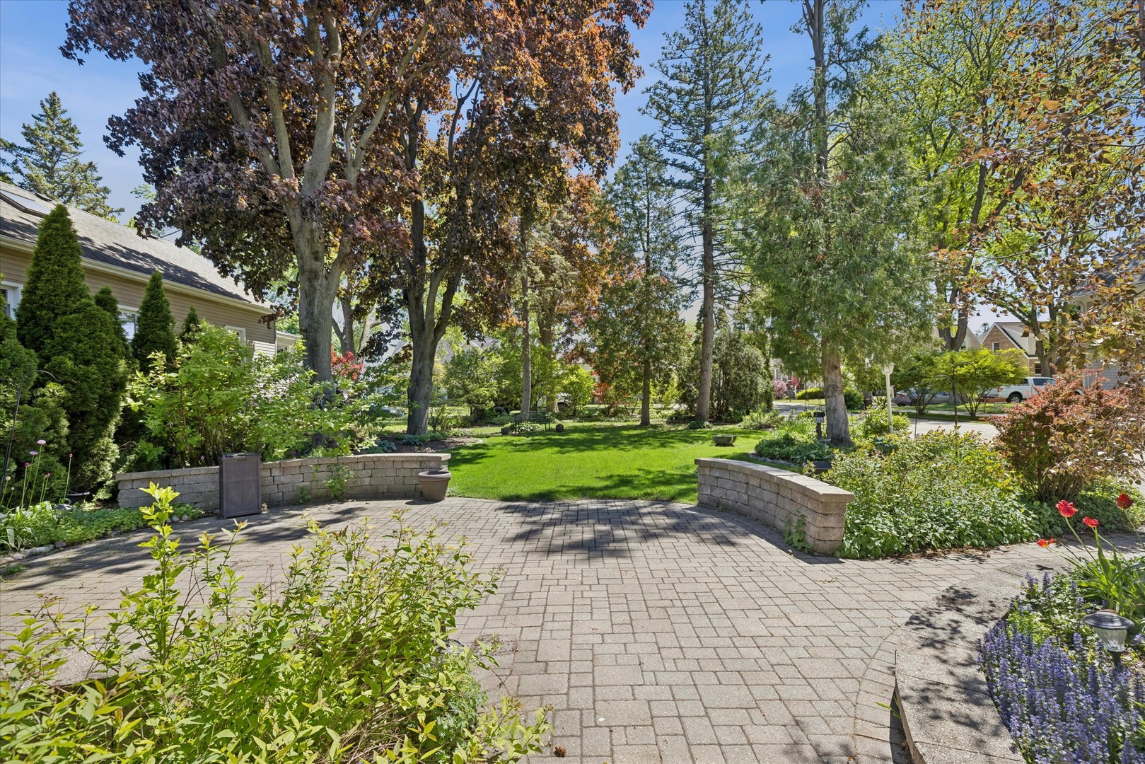 946 Walter Avenue