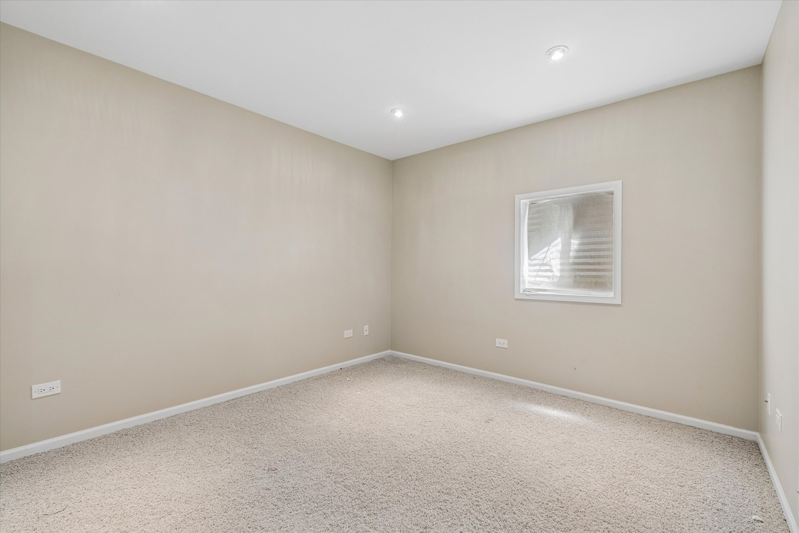 1230 W Claridge Court