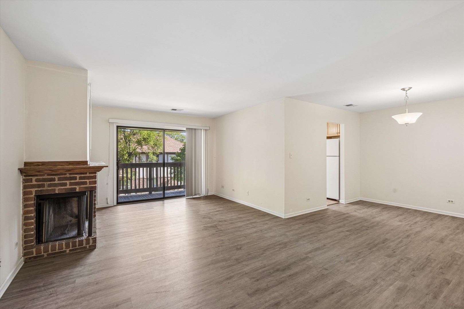 826 Thornton Court Unit: 2AL