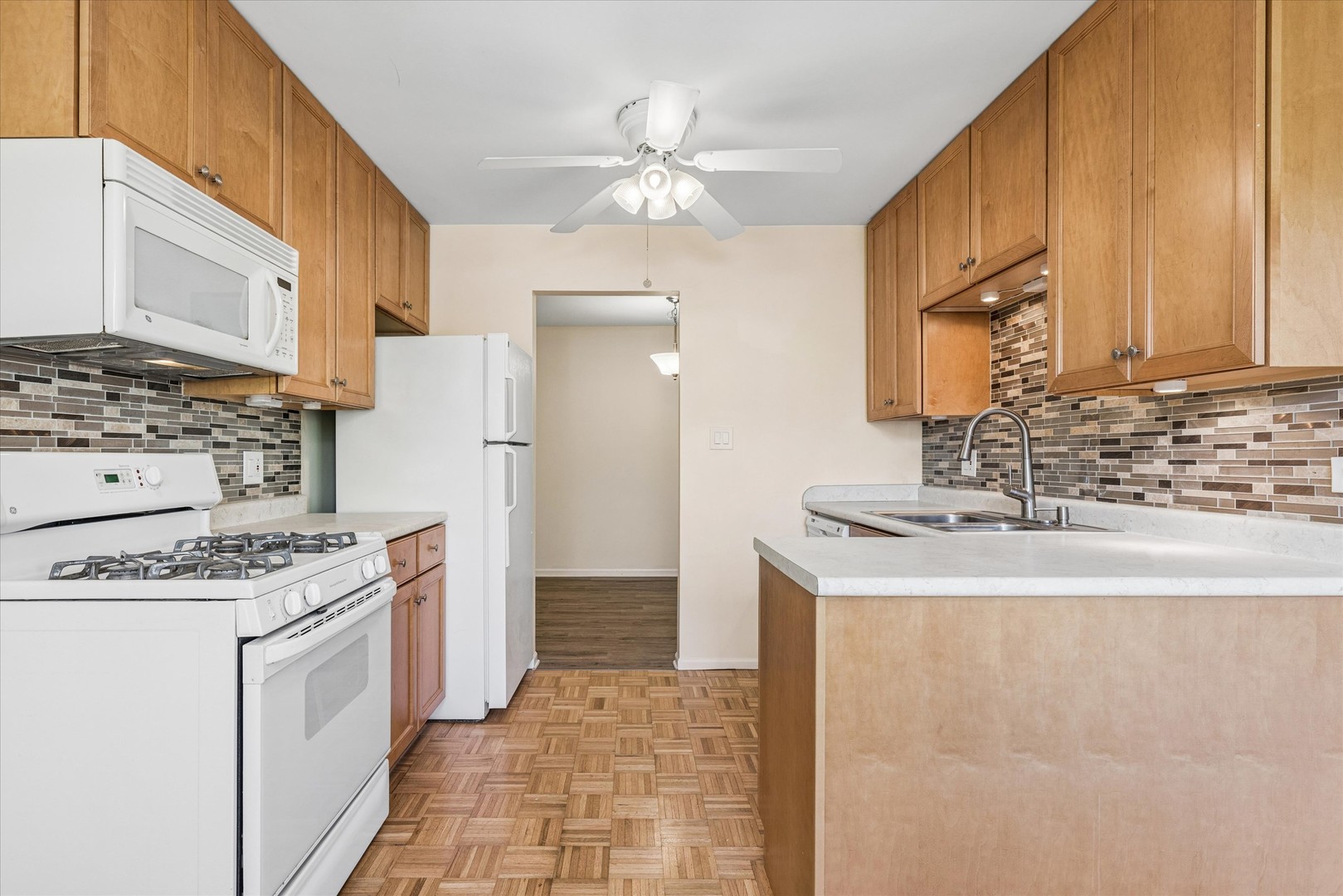 826 Thornton Court Unit: 2AL
