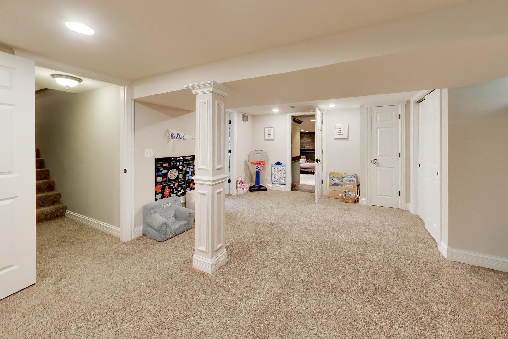 713 N Beverly Lane