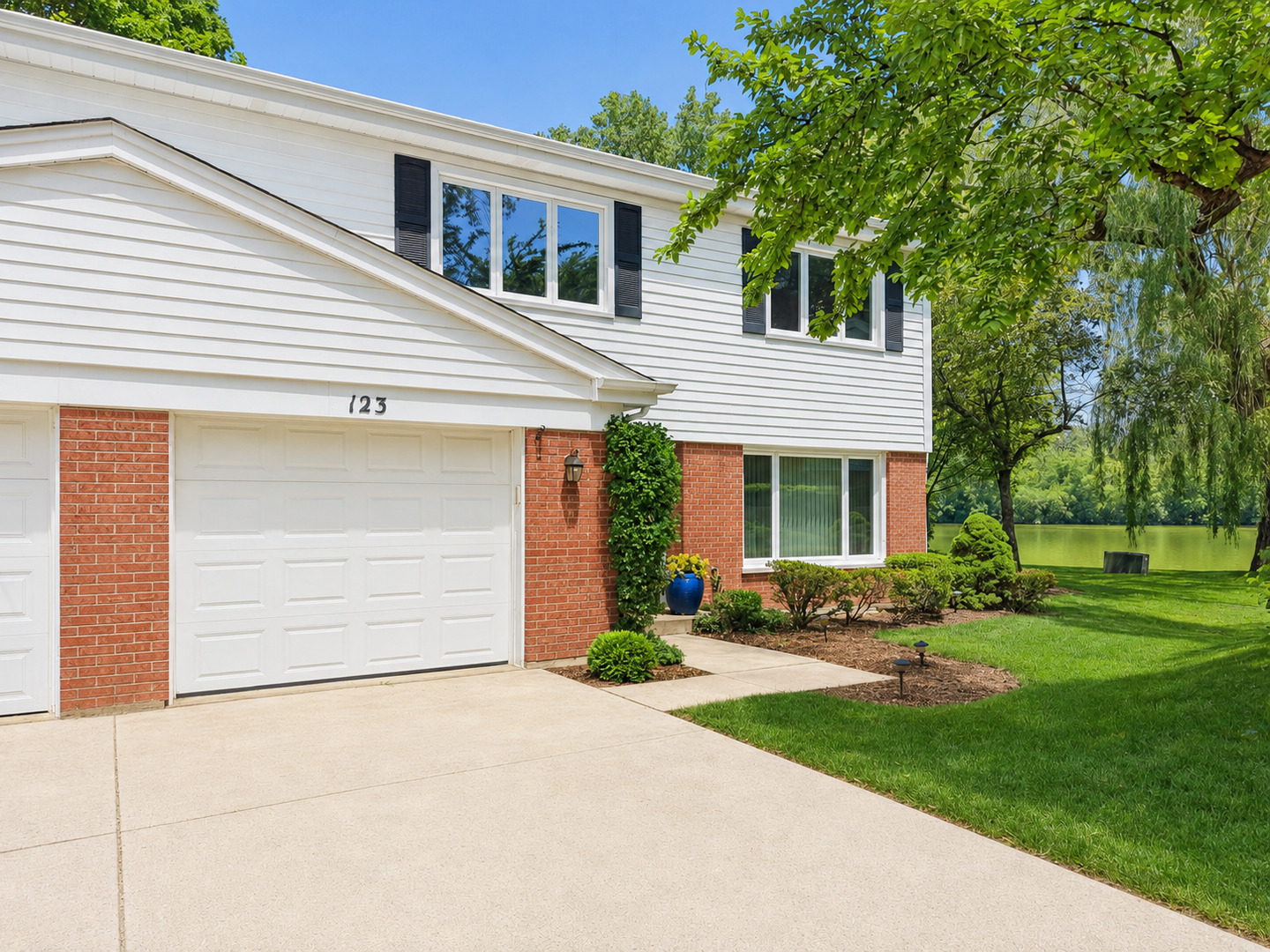 123 N Peartree Lane