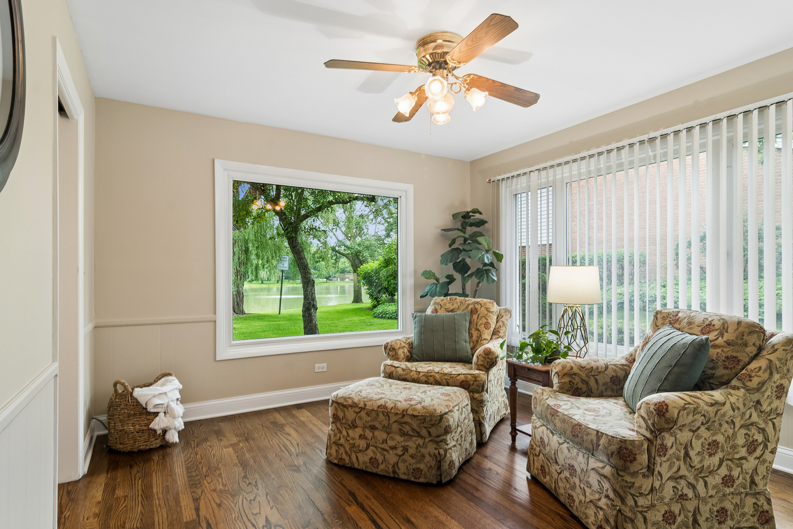 123 N Peartree Lane