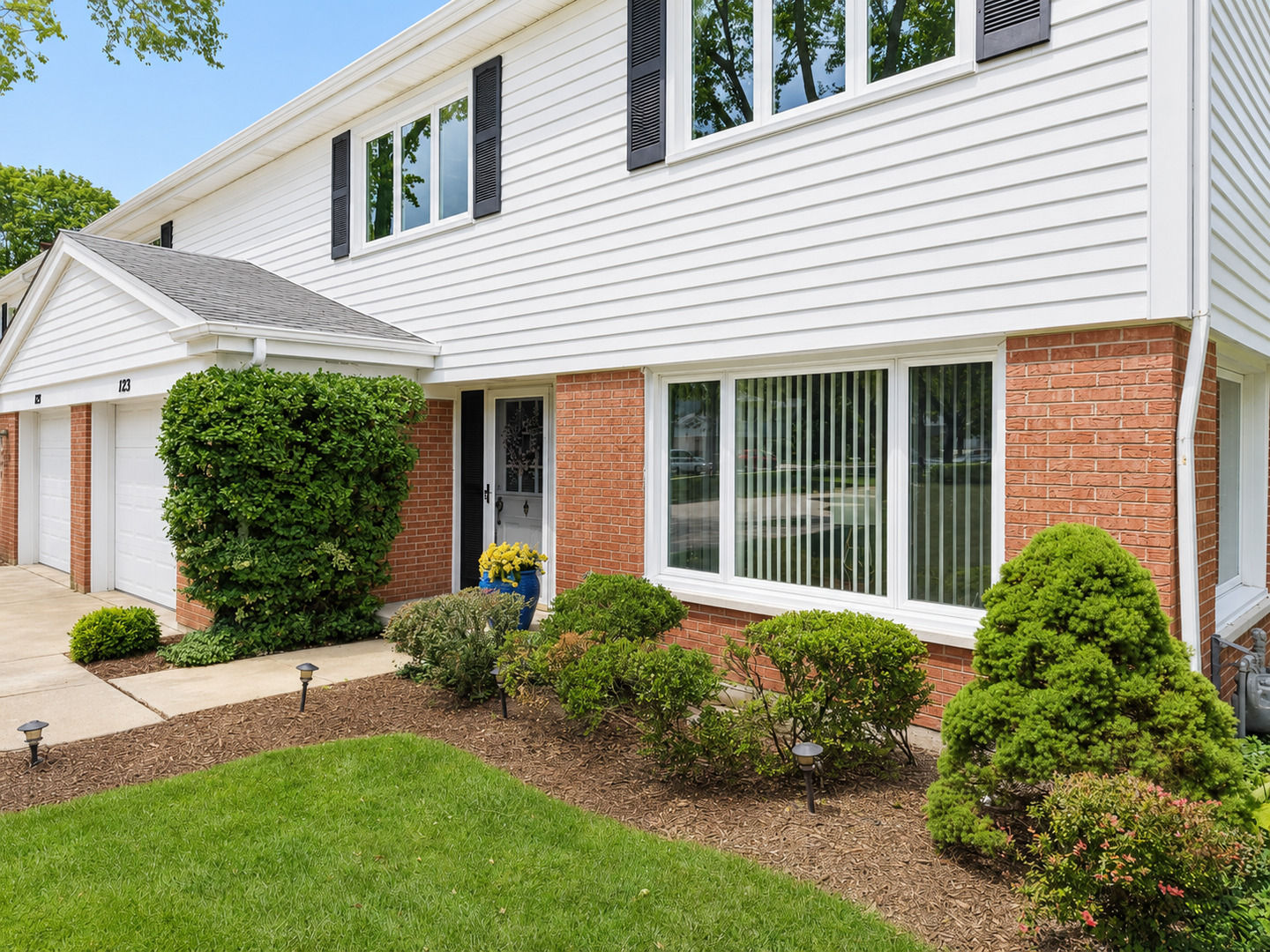 123 N Peartree Lane