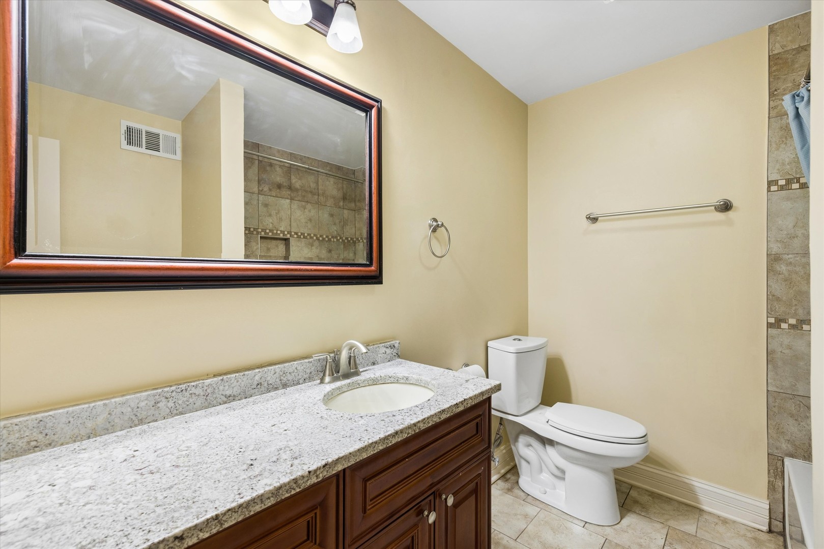 1808 W Pheasant Trail