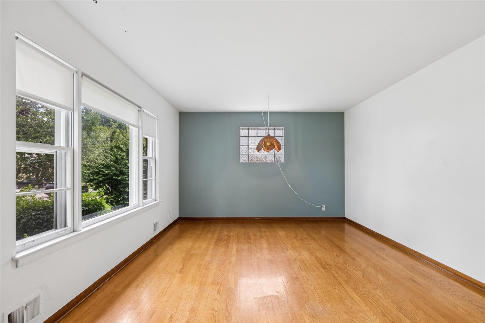 805 N Mitchell Avenue