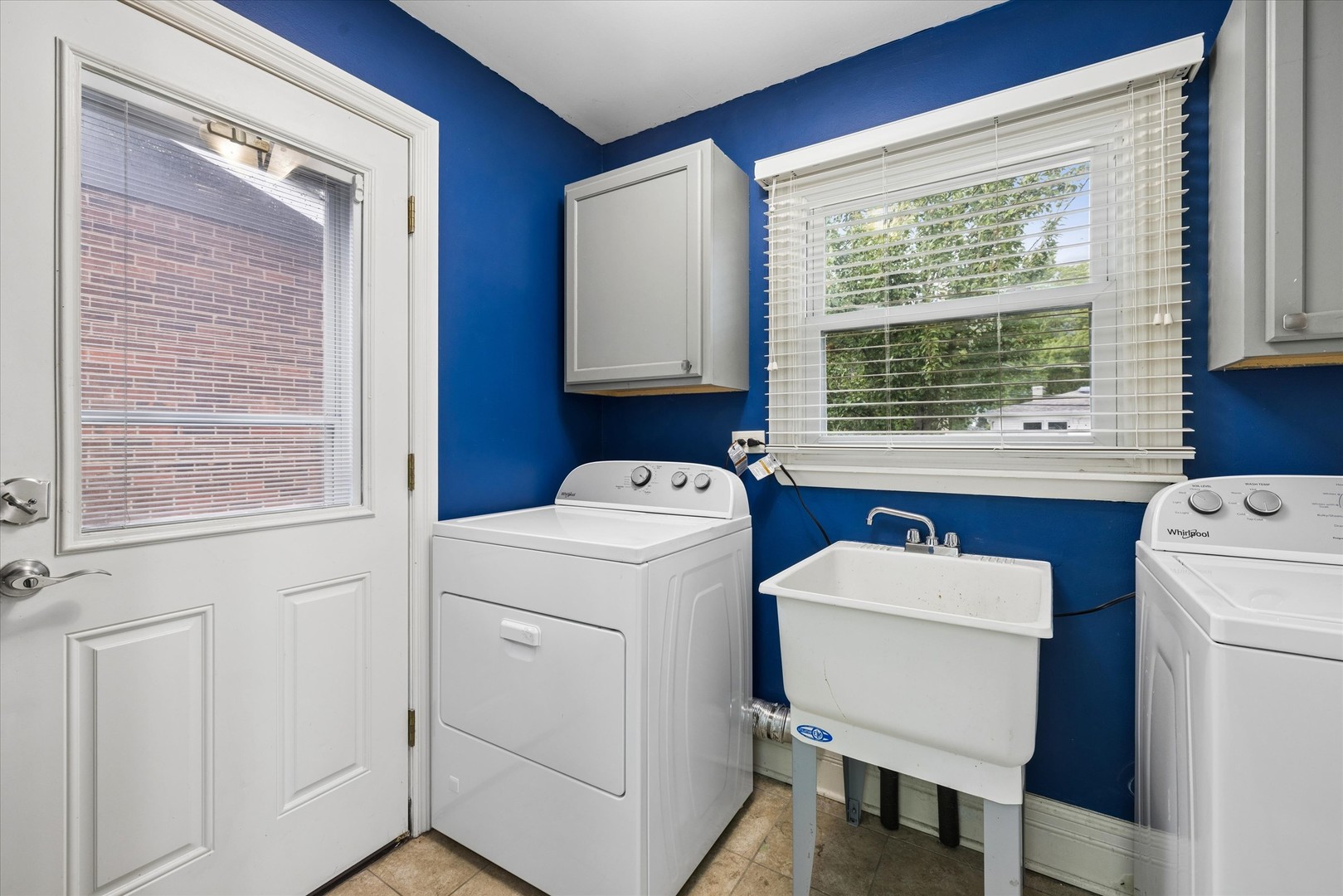 1808 W Pheasant Trail