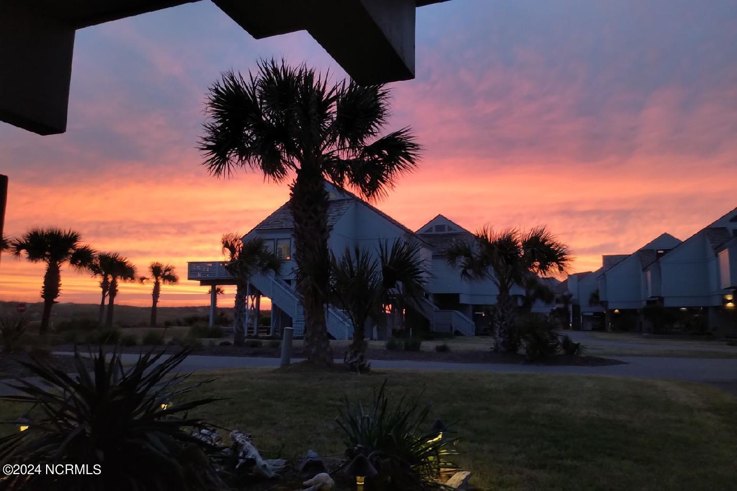 305 South Bald Head Wynd, #10