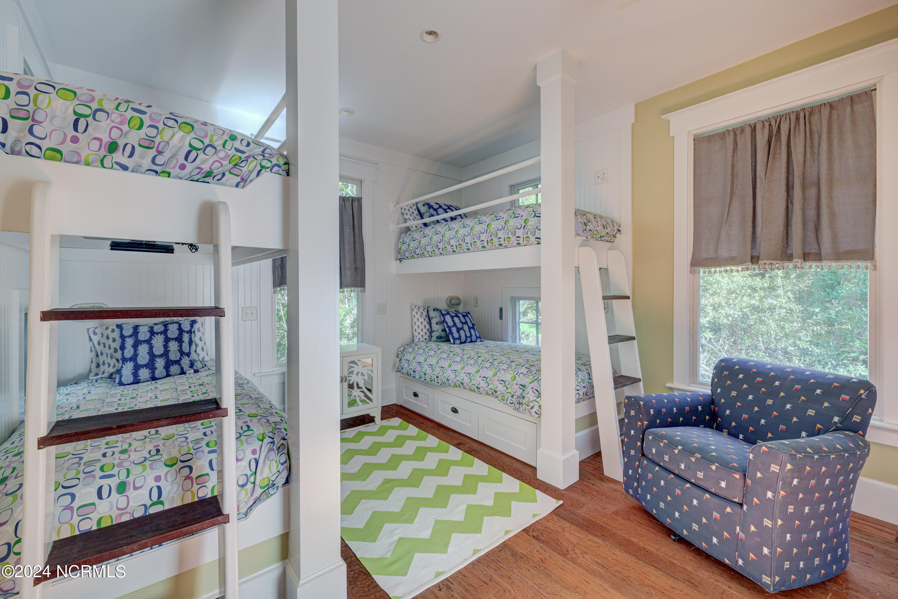 2 Painted Bunting Court