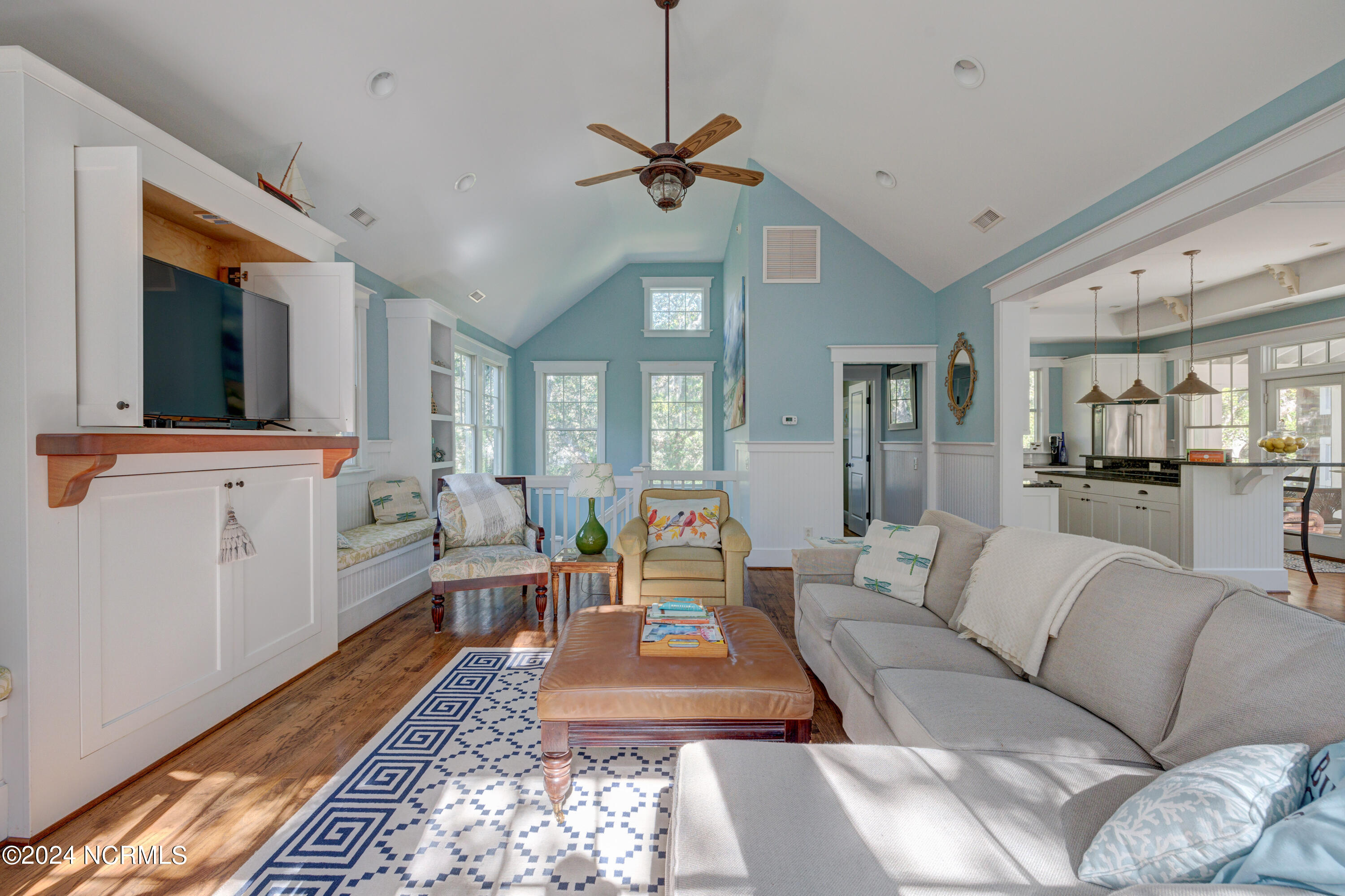 2 Painted Bunting Court