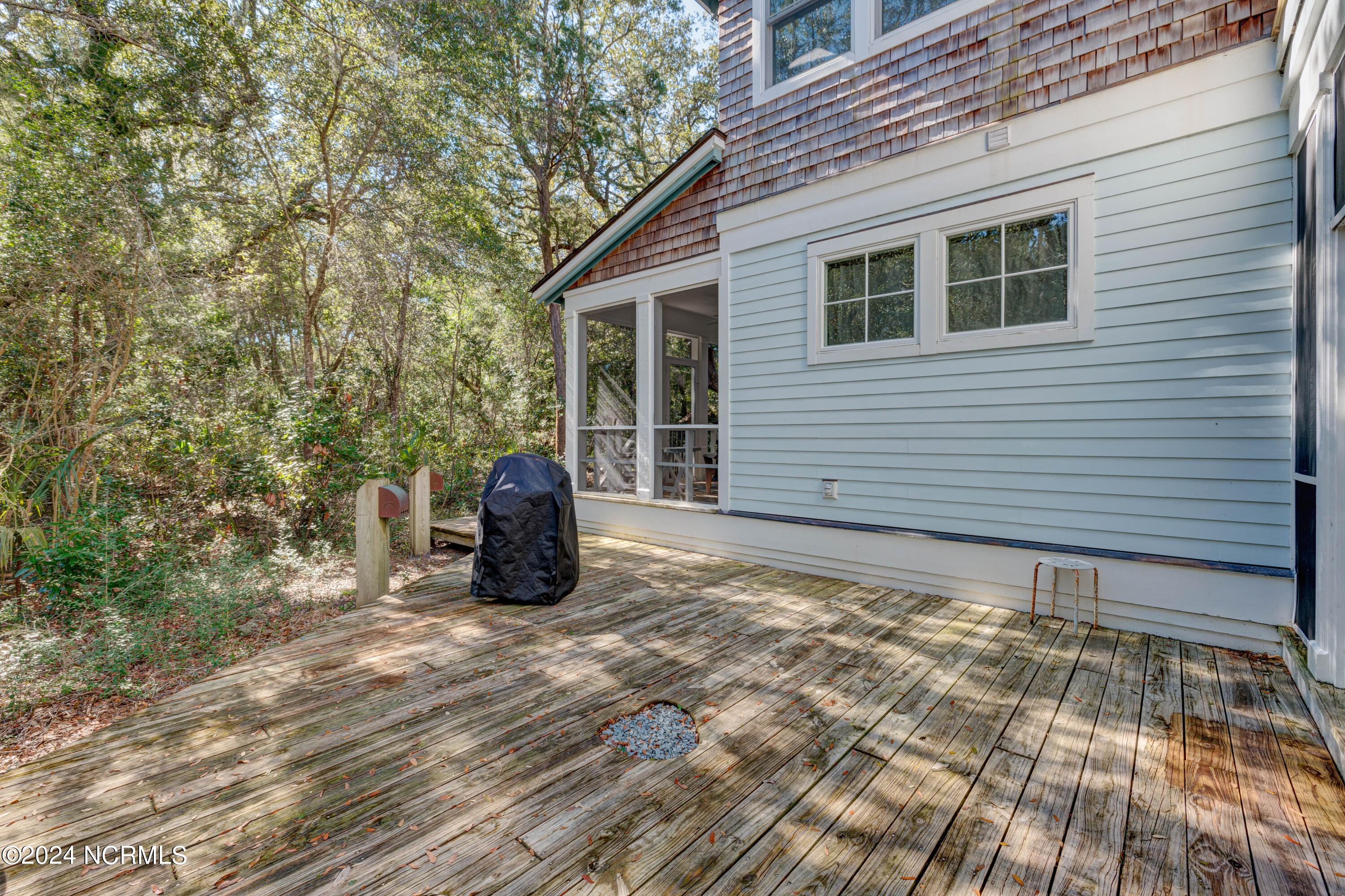 2 Painted Bunting Court