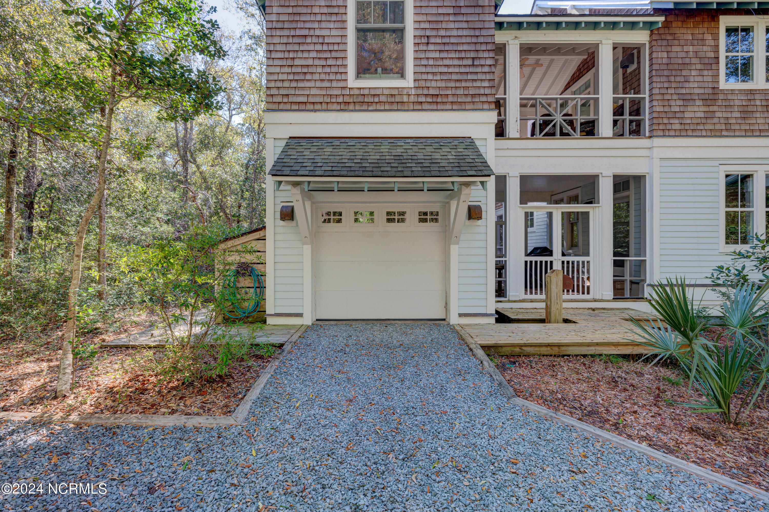 2 Painted Bunting Court