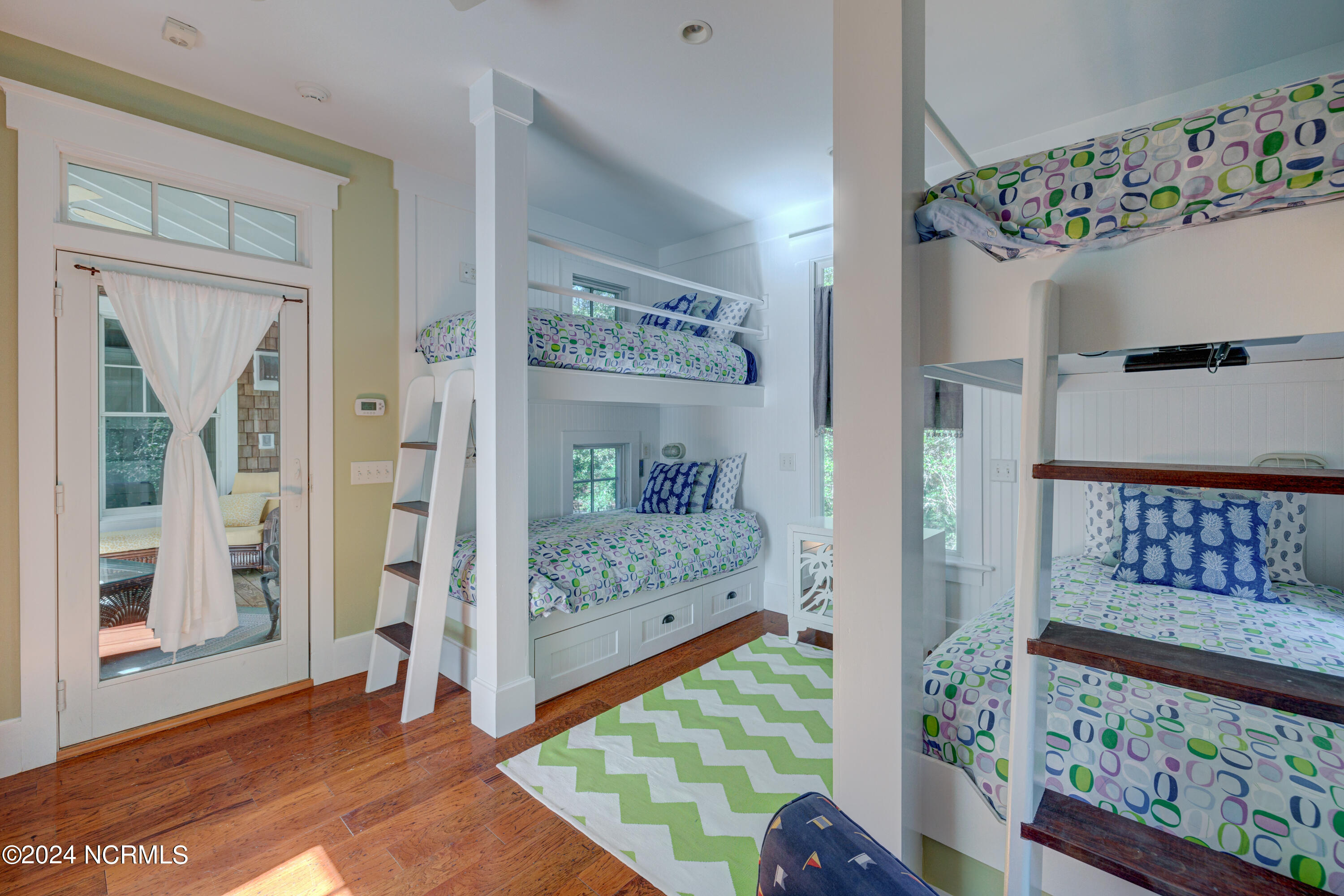 2 Painted Bunting Court