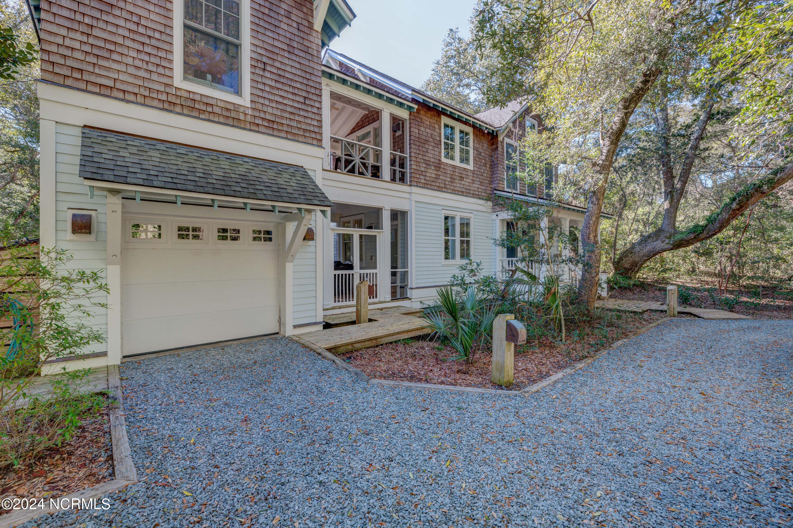 2 Painted Bunting Court